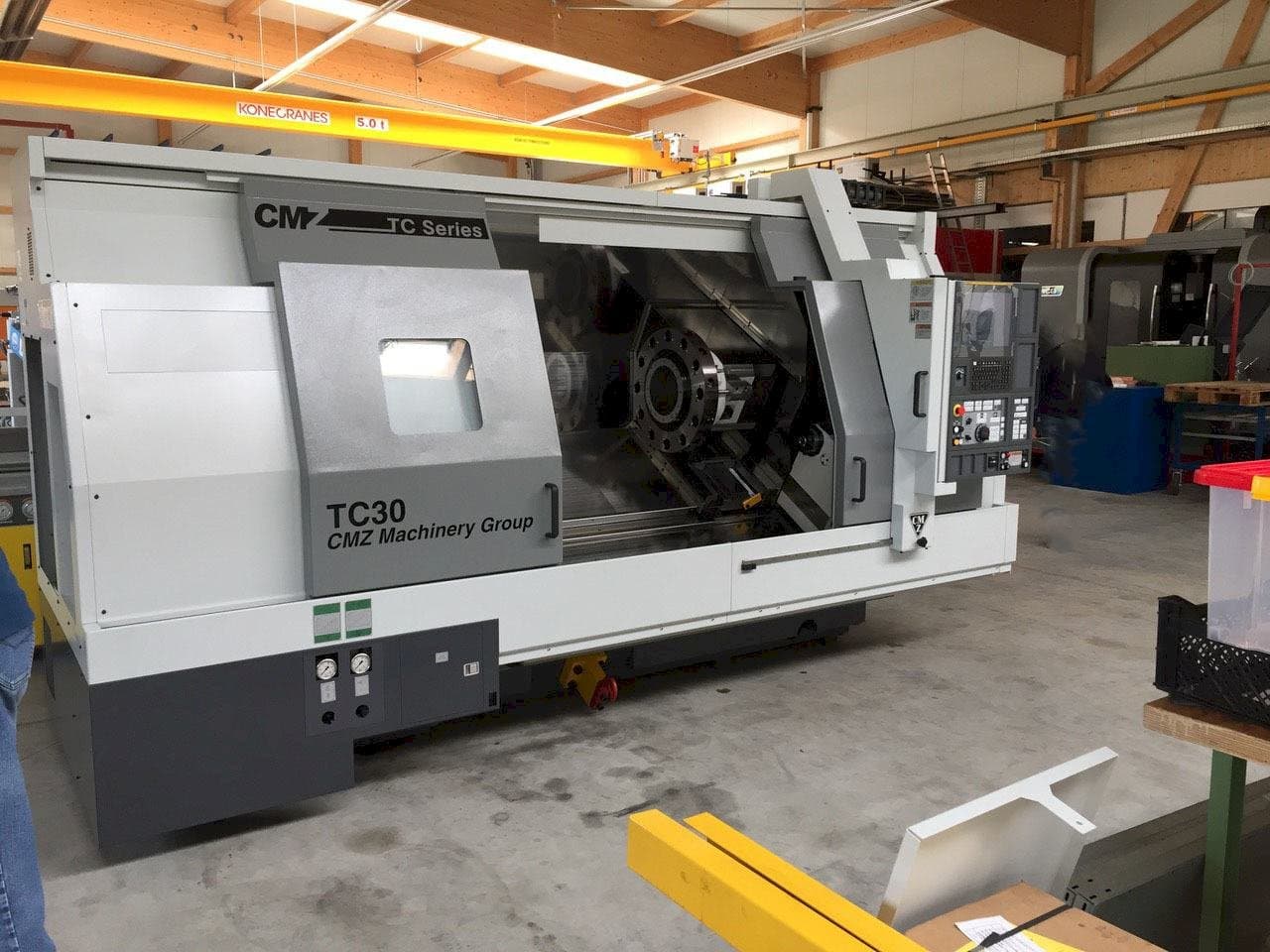 Vista frontal de la máquina CMZ TC30