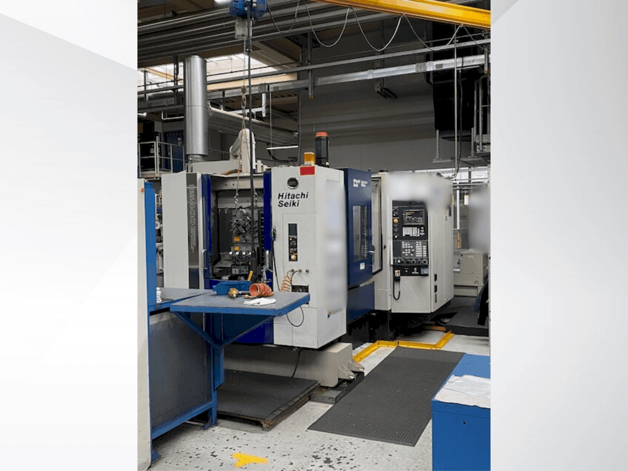 Vista frontal de la máquina HITACHI SEIKI HS 400