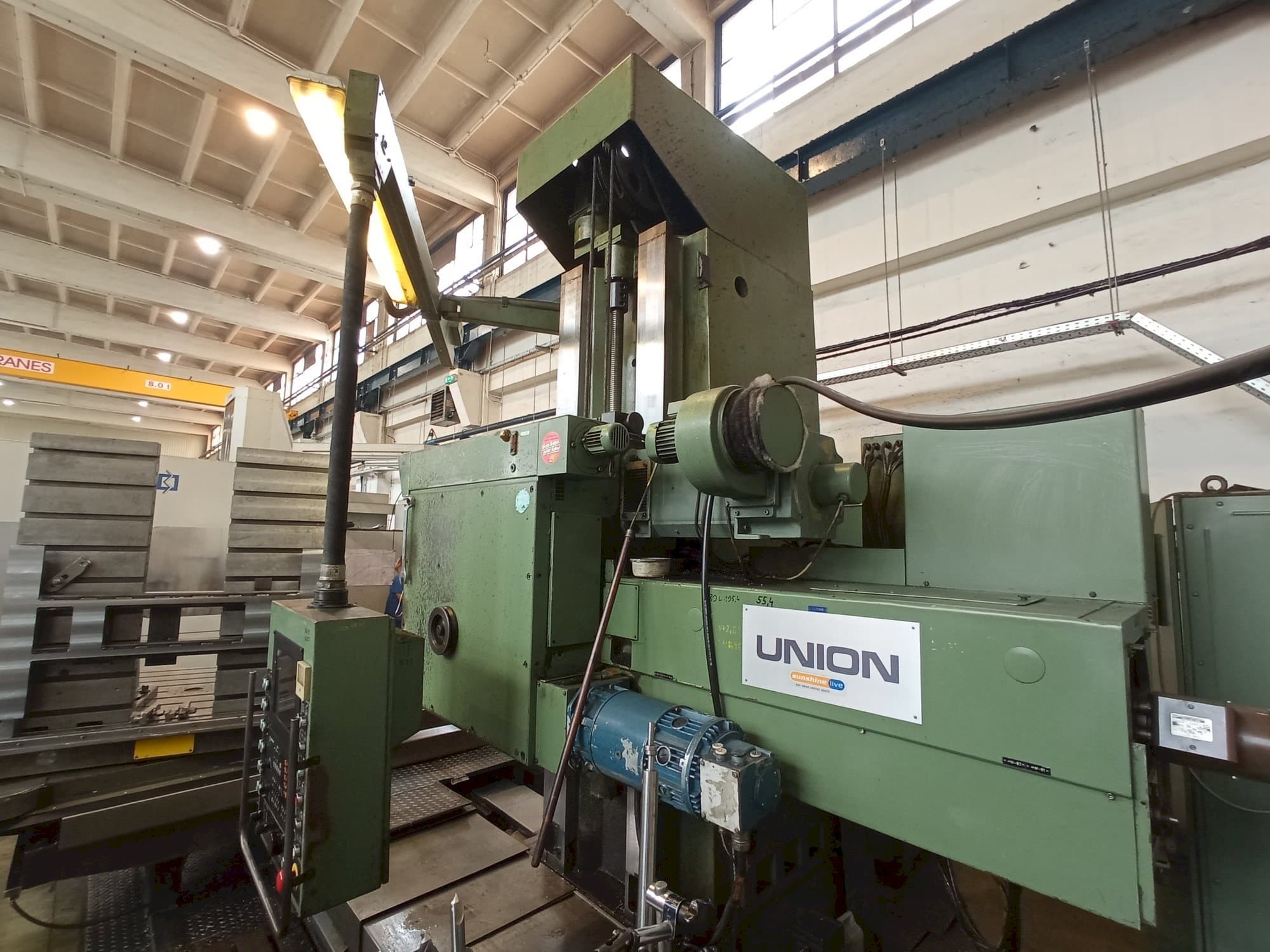 Vista frontal de la máquina Union BFT 110