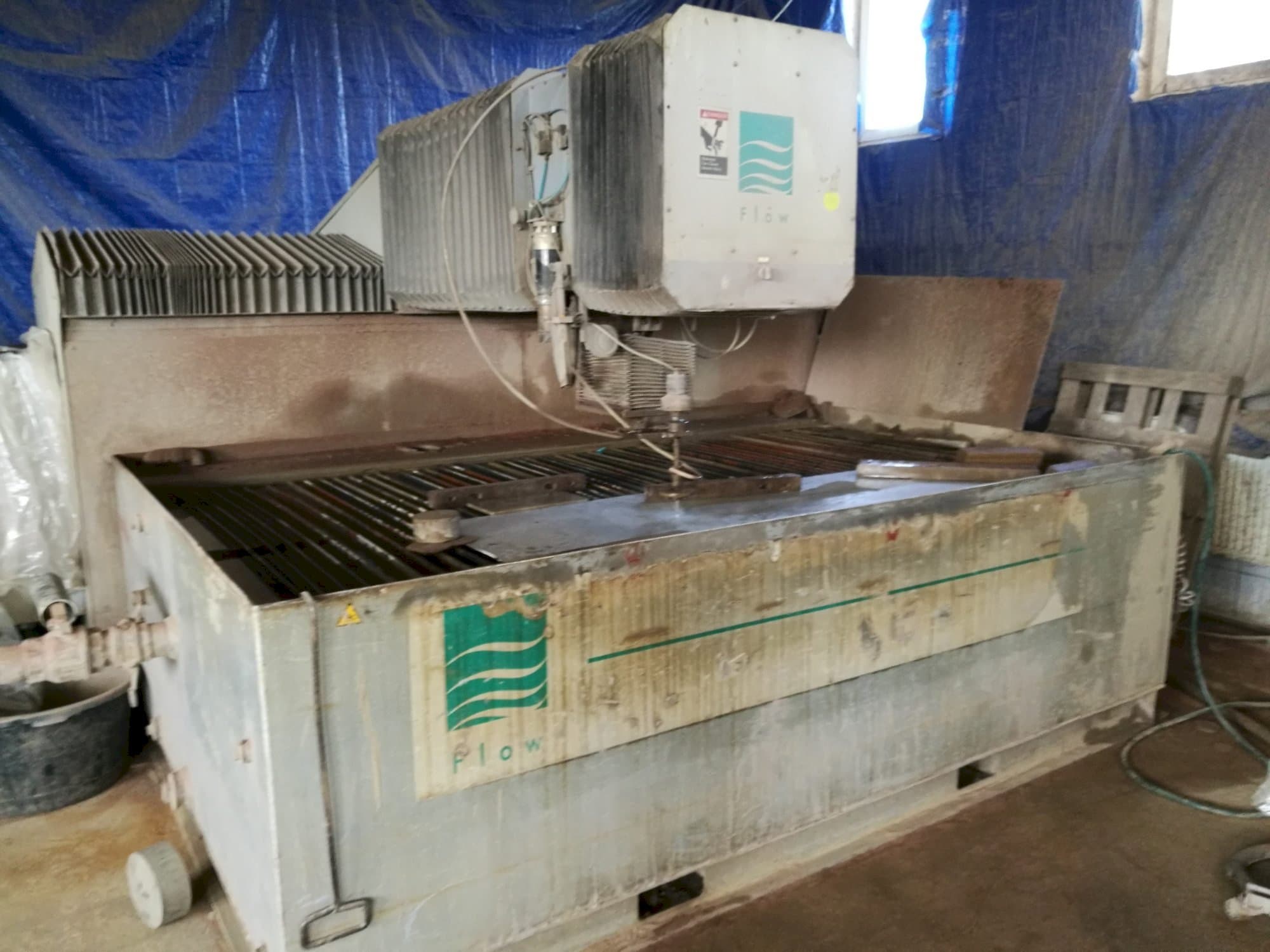 Vista frontal de la máquina Flow IFB 2412