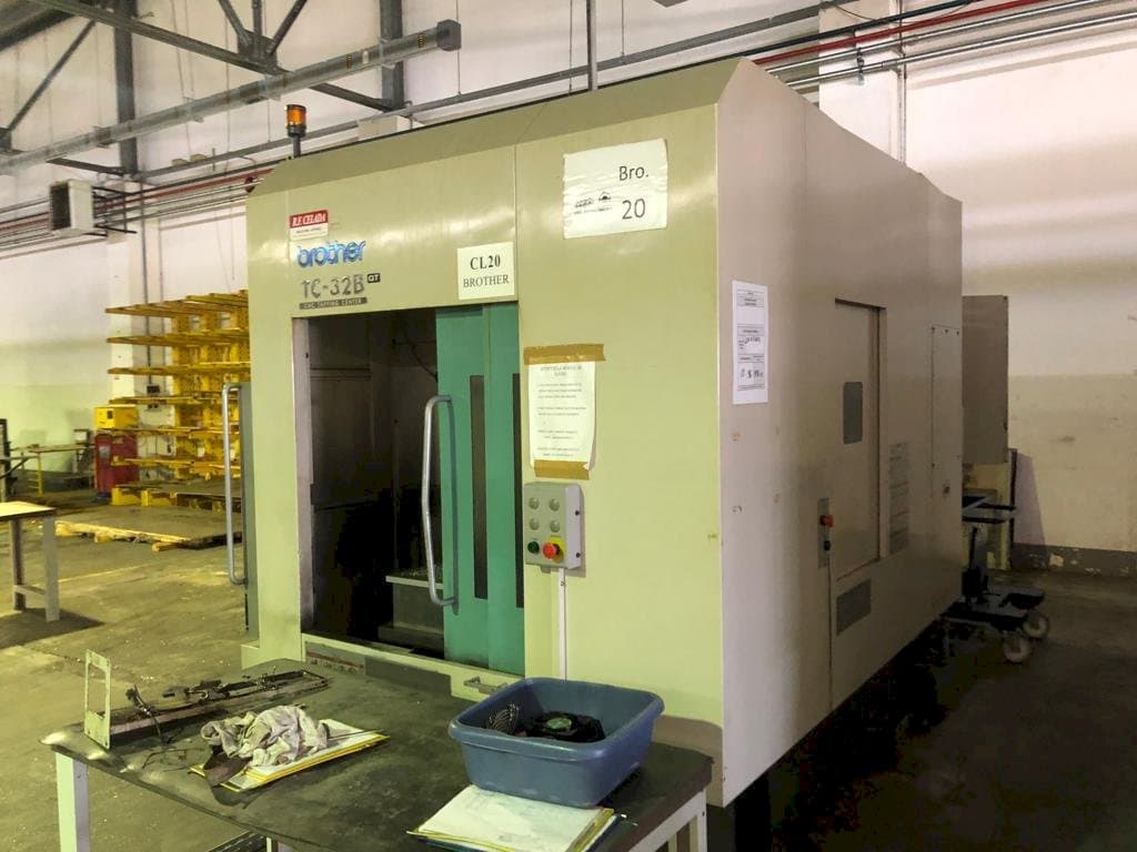 Vista frontal de la máquina Brother TC 32B