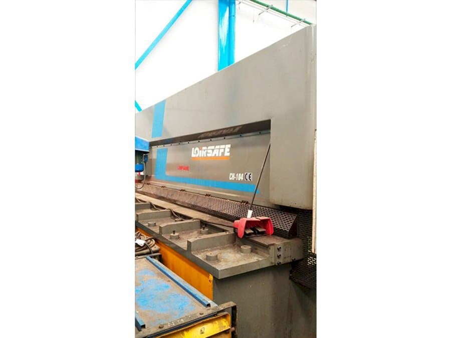 Vista frontal de la máquina Loire Safe CH-104