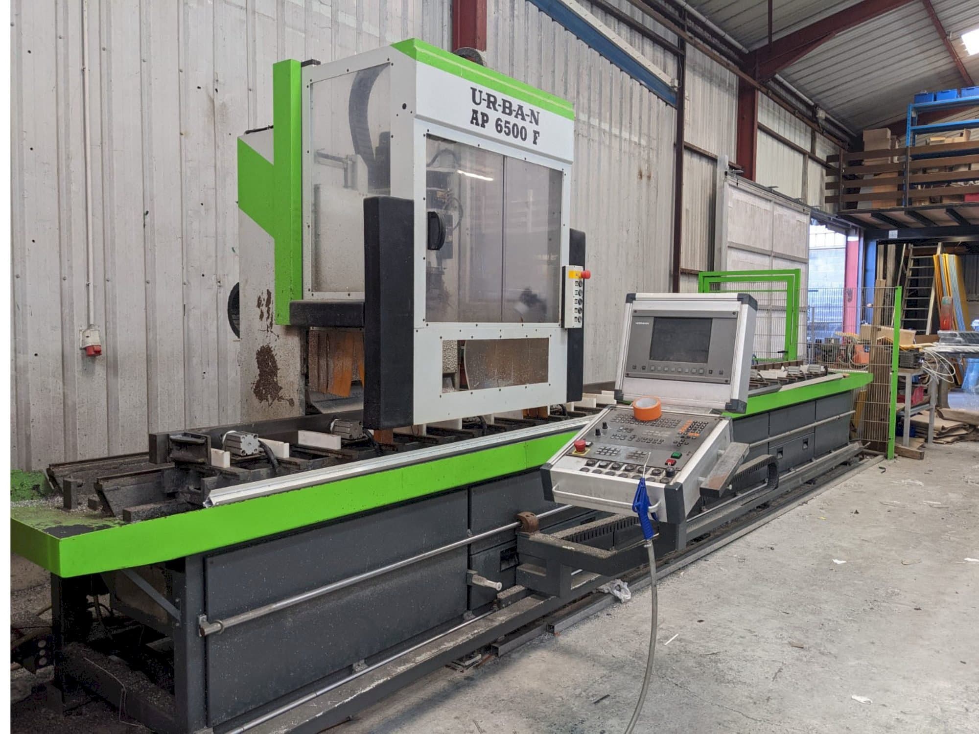 Vista frontal de la máquina URBAN AP6500