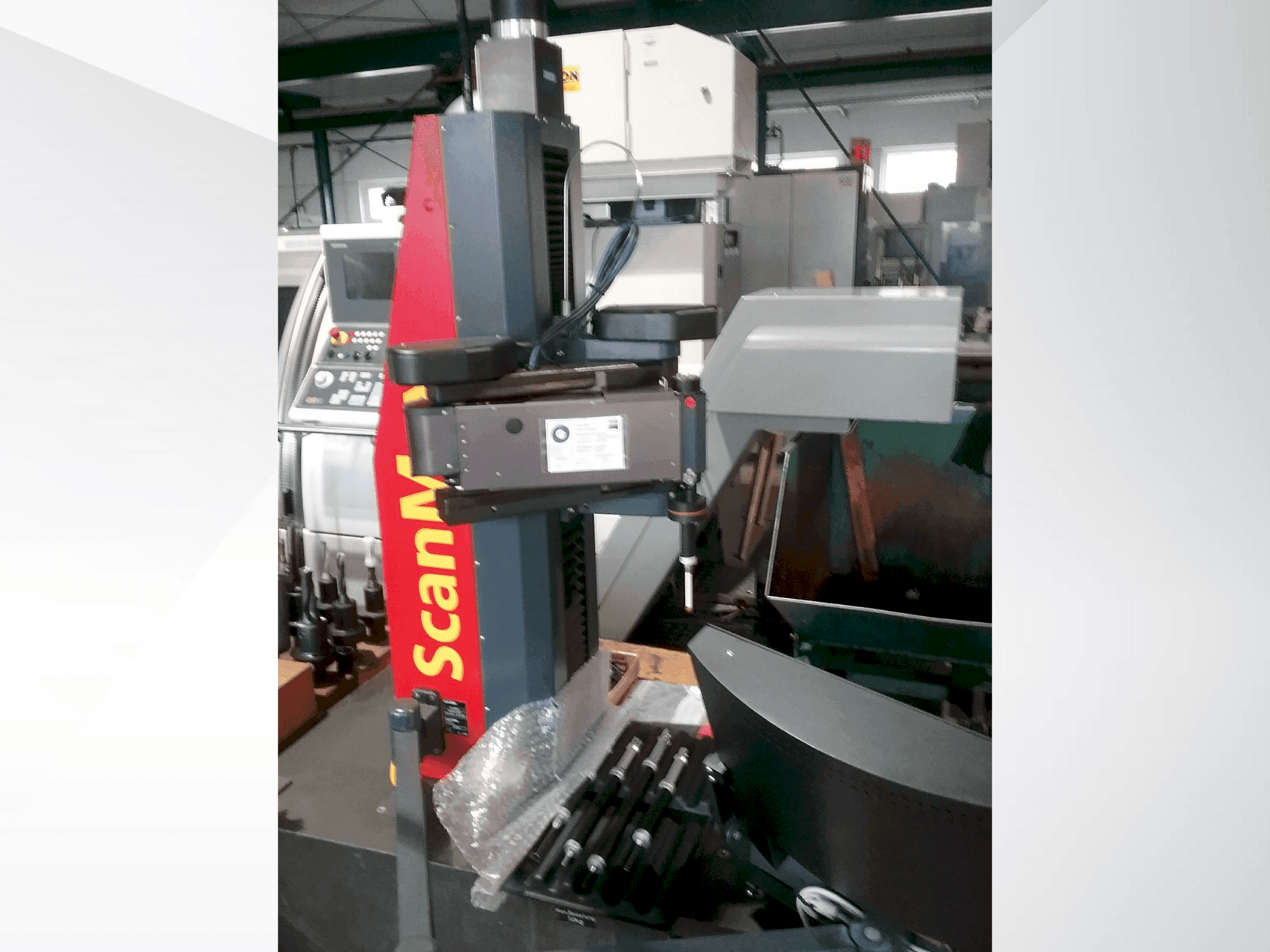 Vista frontal de la máquina ZEISS ScanMax