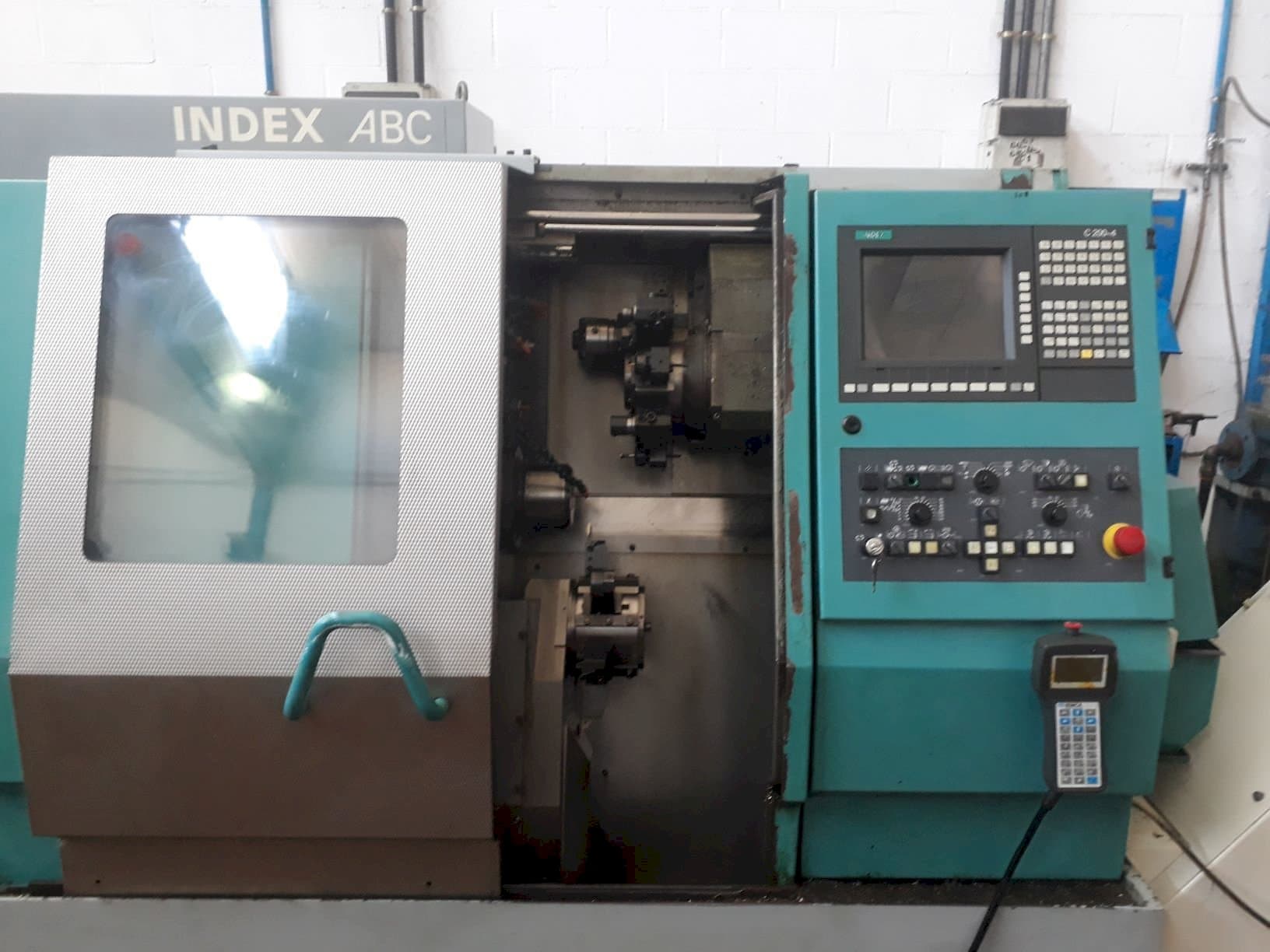 Vista frontal de la máquina Index ABC