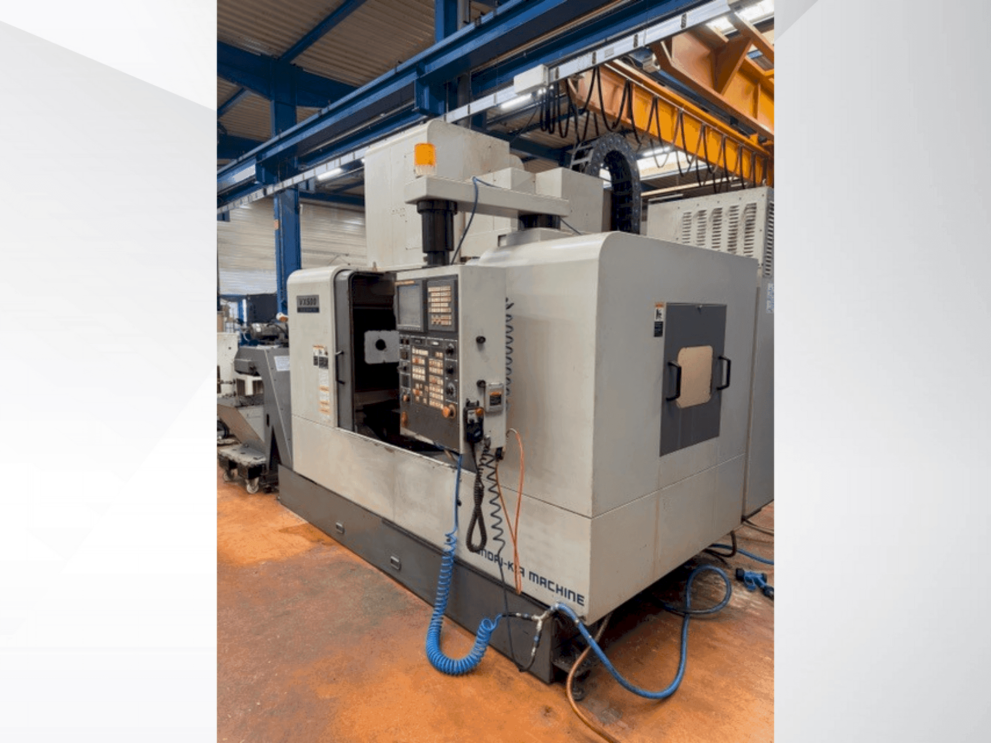 Vista frontal de la máquina HYUNDAI KIA VX500