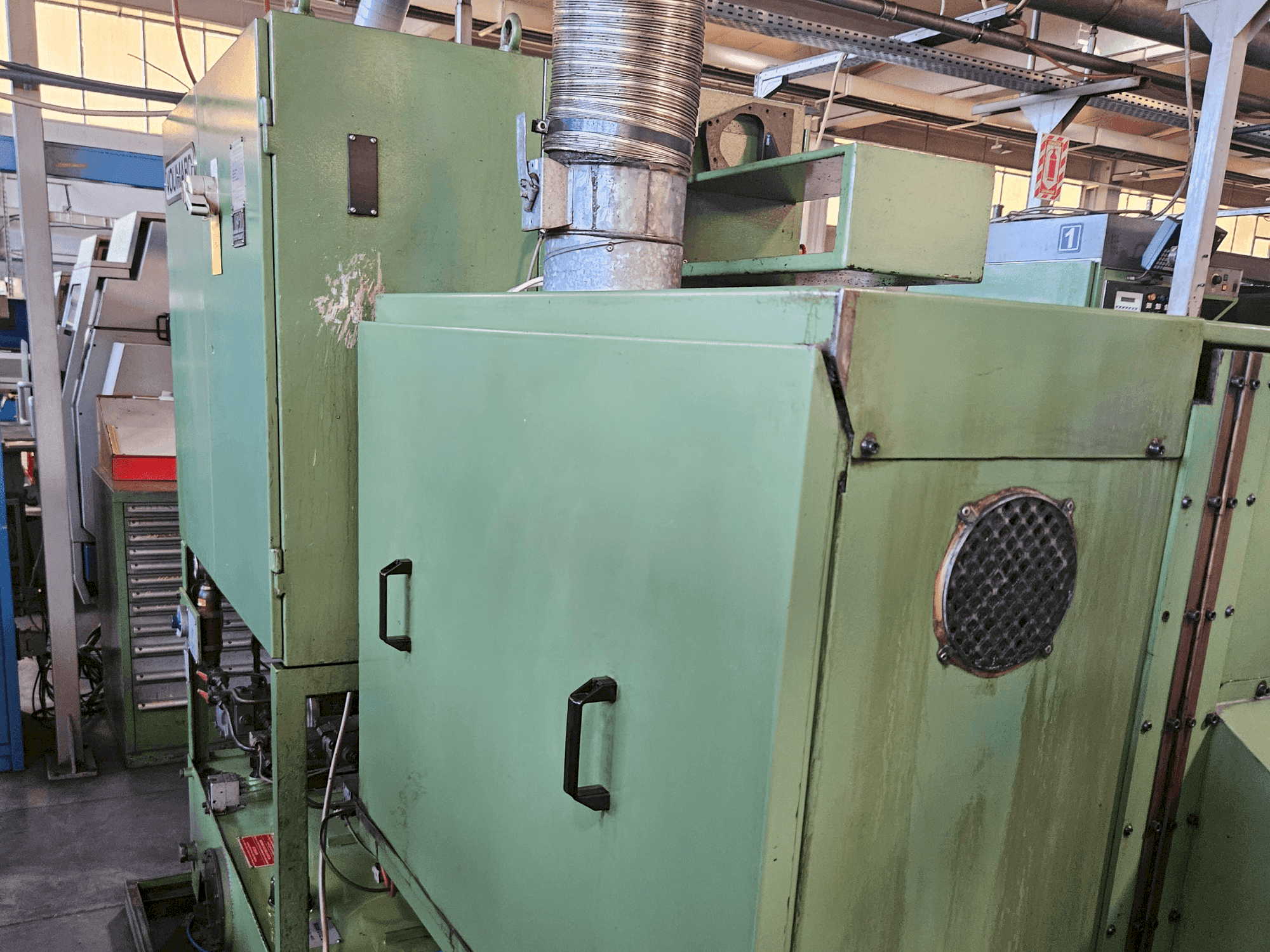 Vista frontal de la máquina VOUMARD 203 C 31