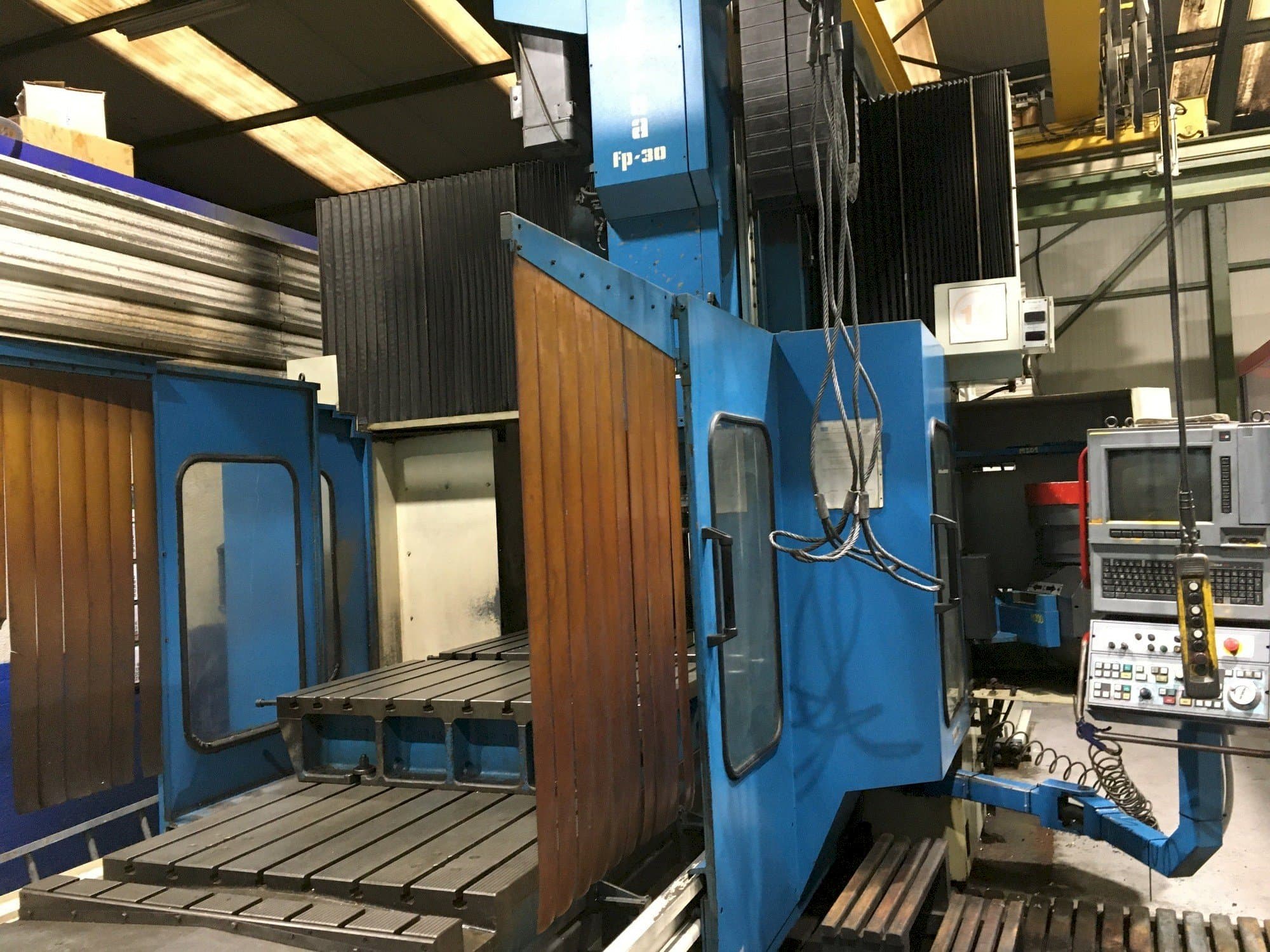 Vista frontal de la máquina Correa FP 30/30