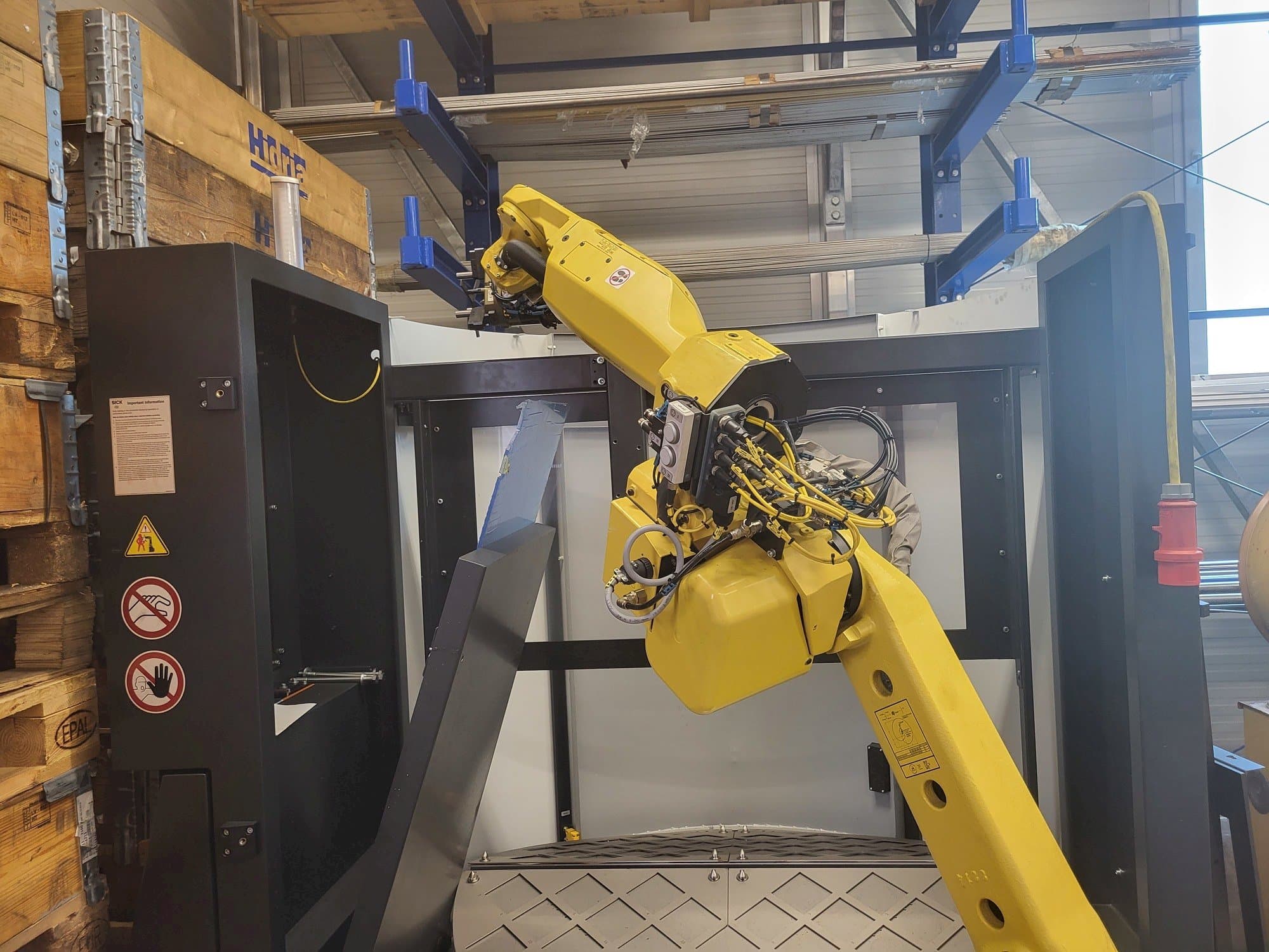 Vista frontal de la máquina HALTER Load Assistant U-20