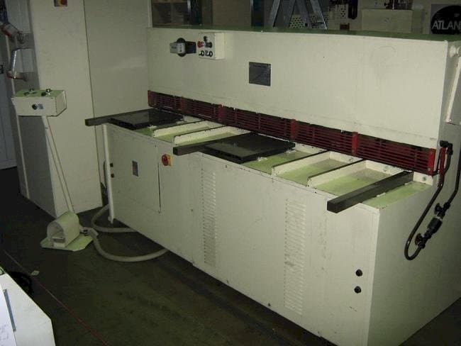 Vista frontal de la máquina GEFI LVS-2000