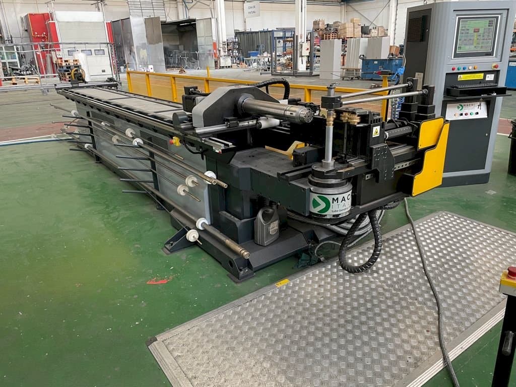 Vista frontal de la máquina Macri Italia Provar 65 UD-6