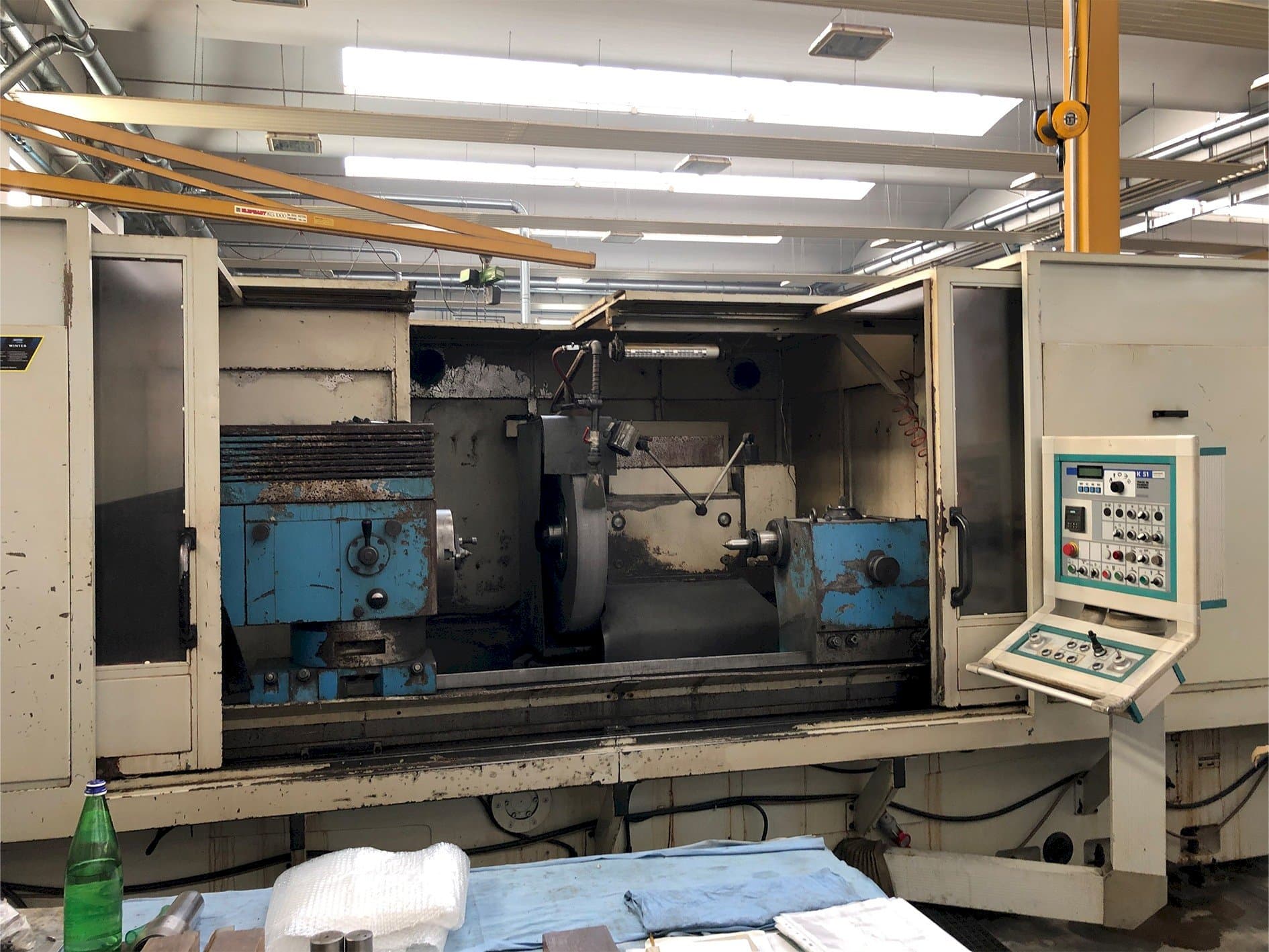 Vista frontal de la máquina Cetos									 BUC 63 x 2000