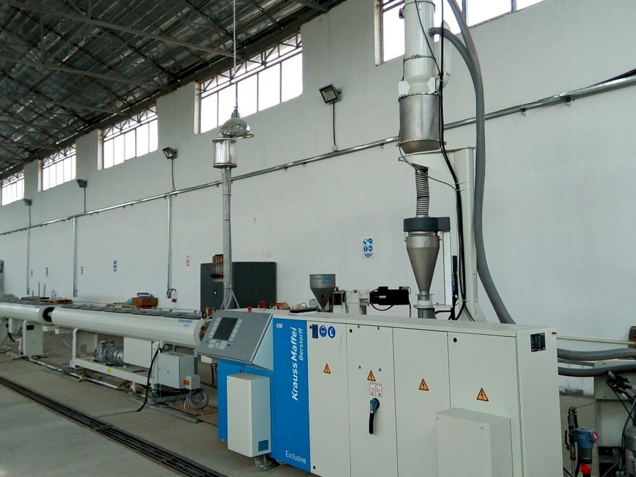 Vista frontal de la máquina Krauss Maffei KME 60-36 B/R