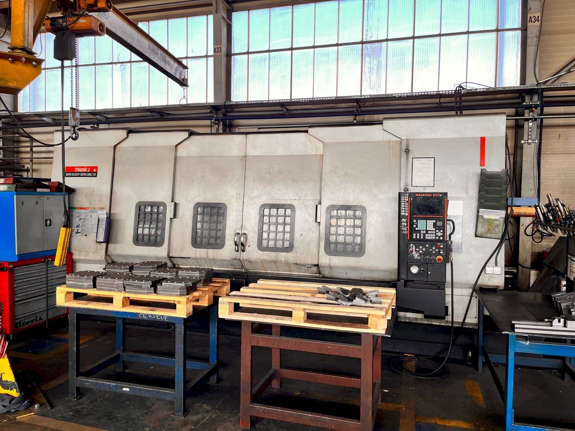 Vista frontal de la máquina Mazak SVC 2000L/120