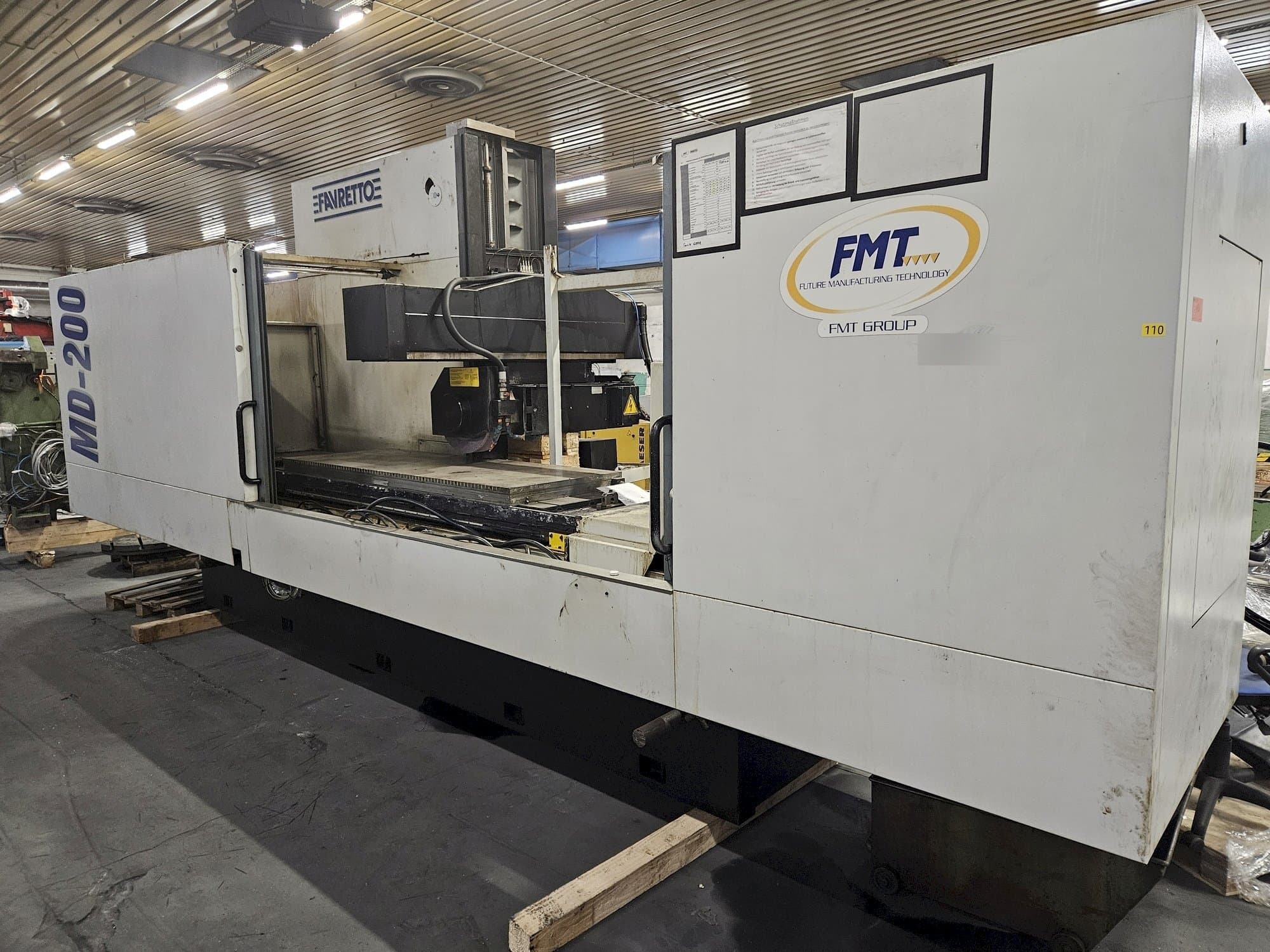 Vista frontal de la máquina FAVRETTO MD 200