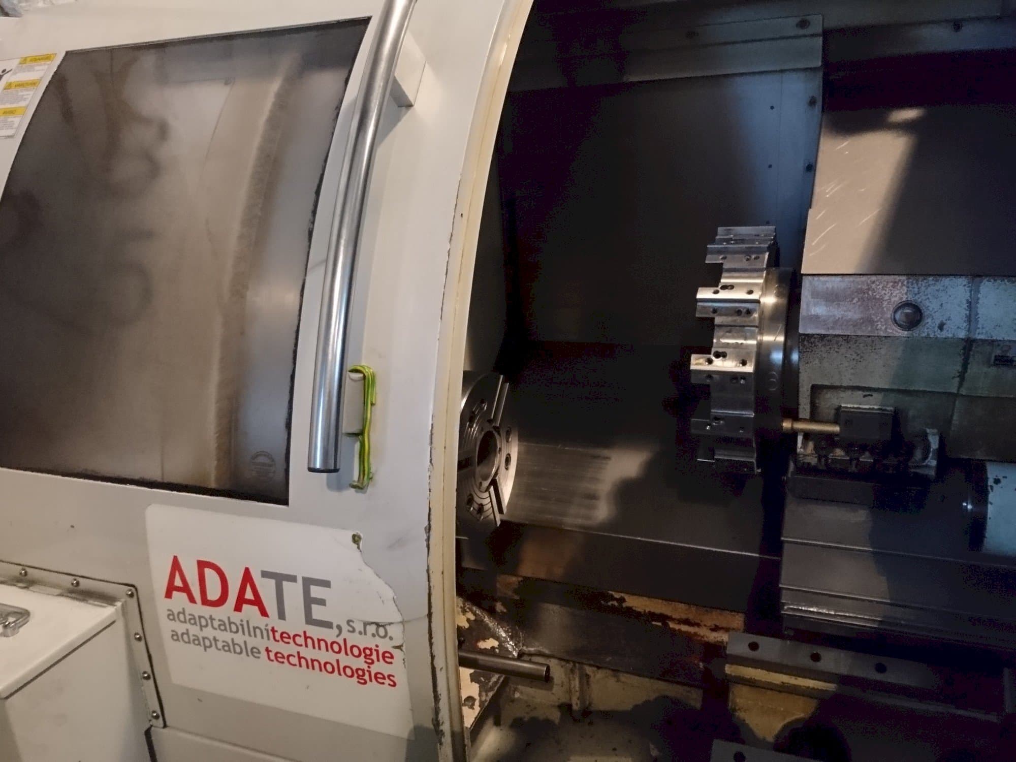 Vista frontal de la máquina MICROCUT LT-65