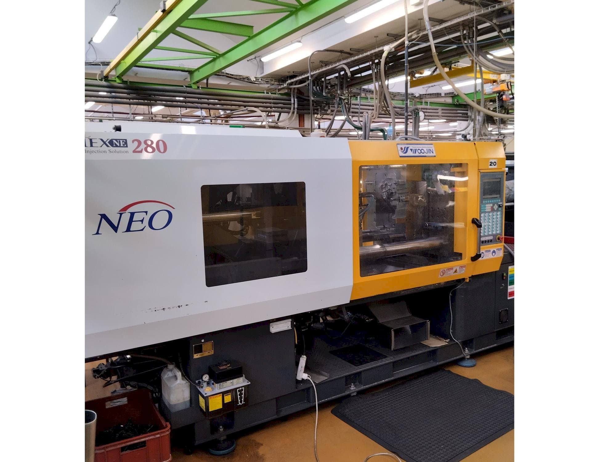 Vista frontal de la máquina Selex NE 280