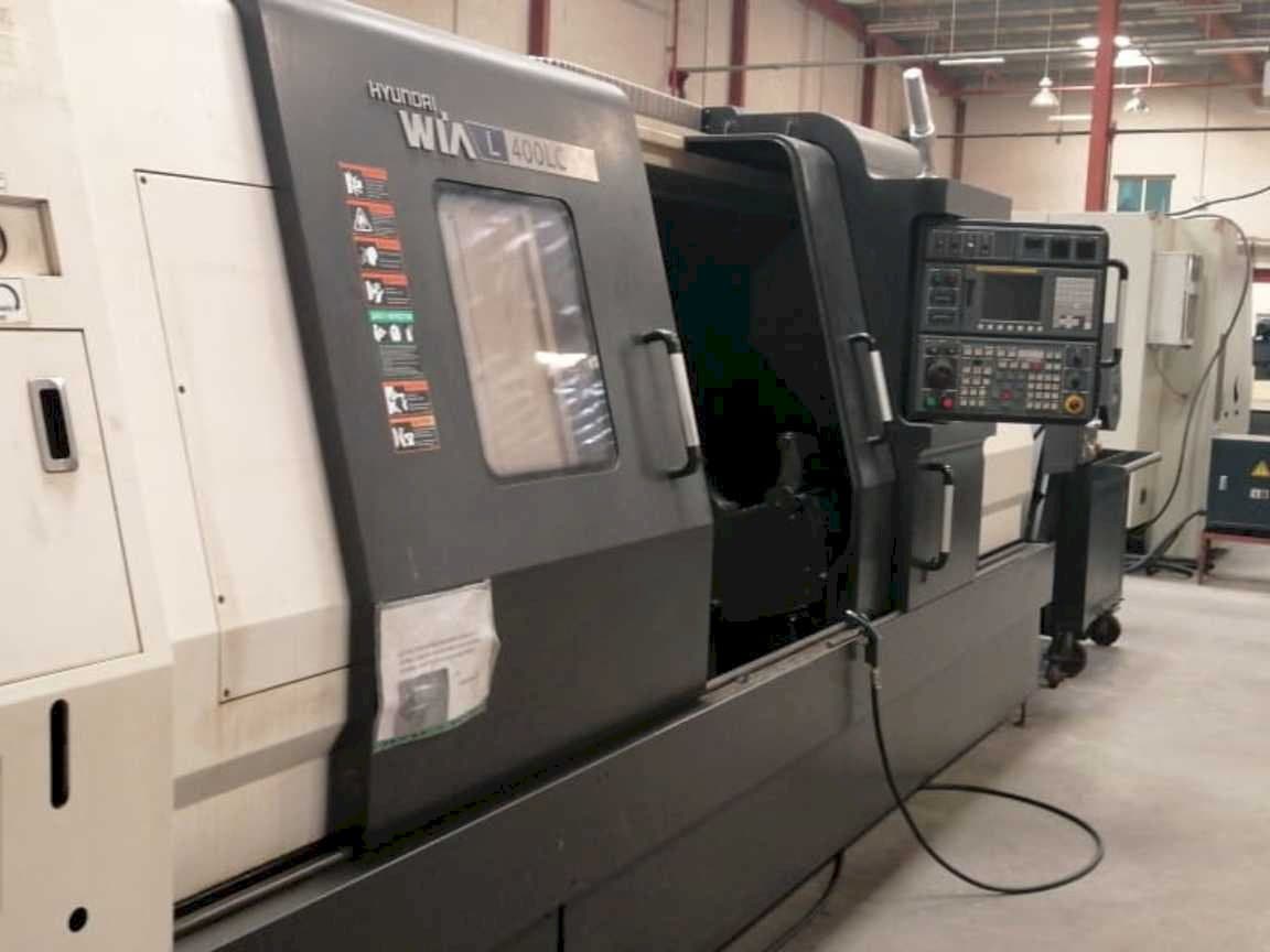 Vista lateral izquierda de la máquina Hyundai Wia L400LC