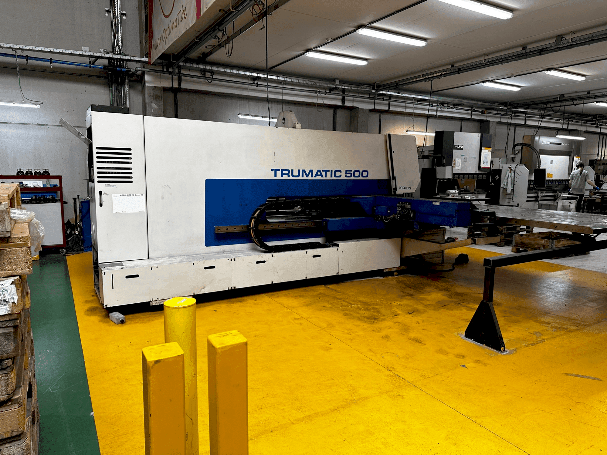 Vista frontal de la máquina TRUMPF Trumatic 500