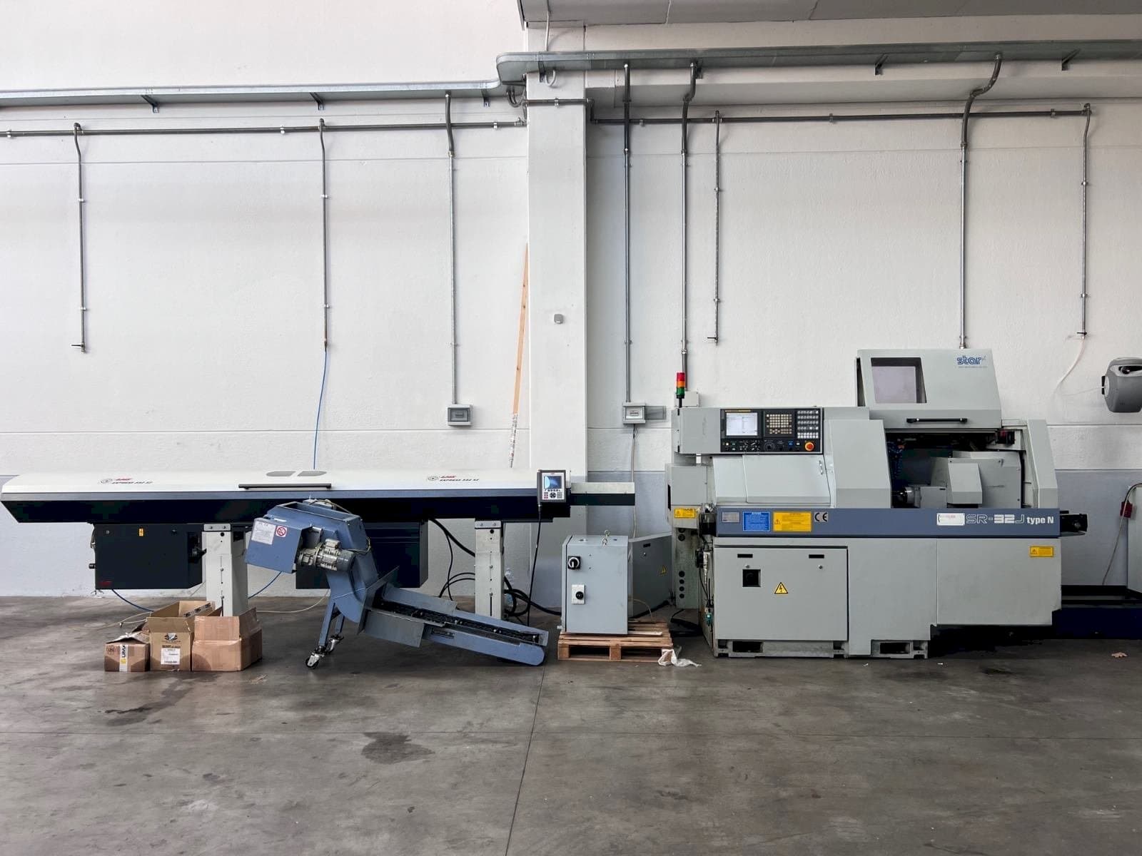 Vista frontal de la máquina Star SR-32J type N