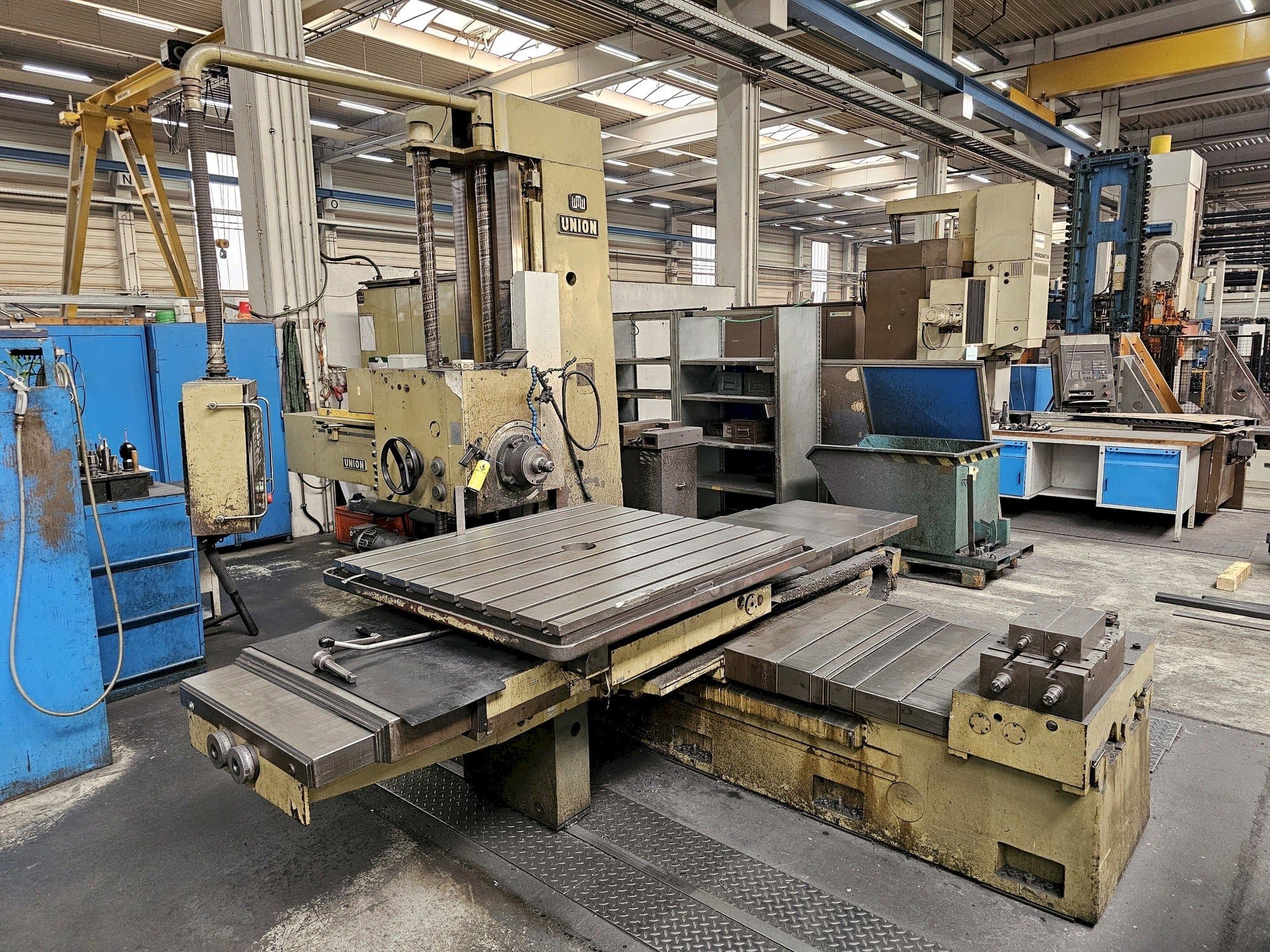 Vista frontal de la máquina UNION BFT 90