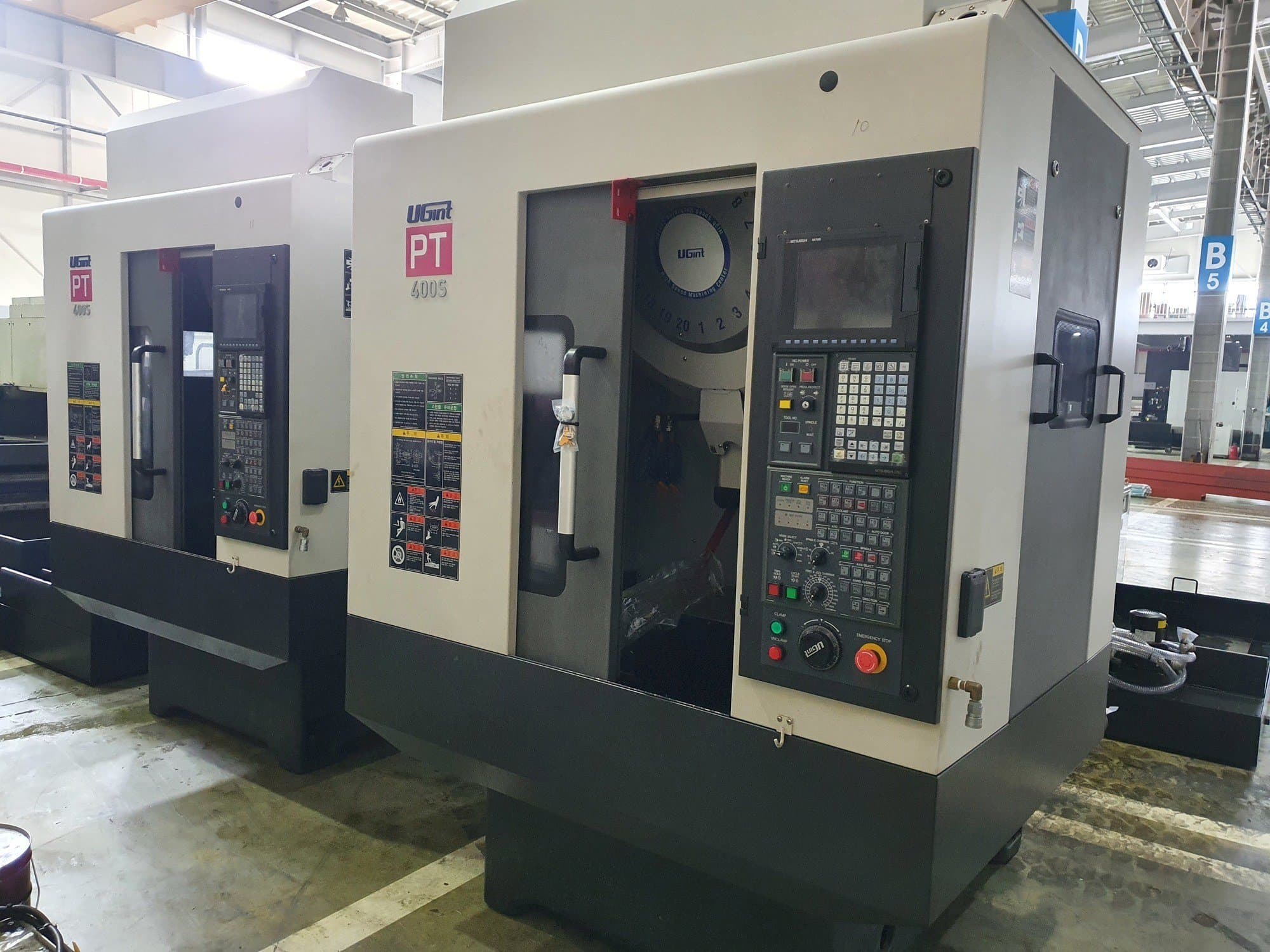 Vista frontal de la máquina UGINT PT400S