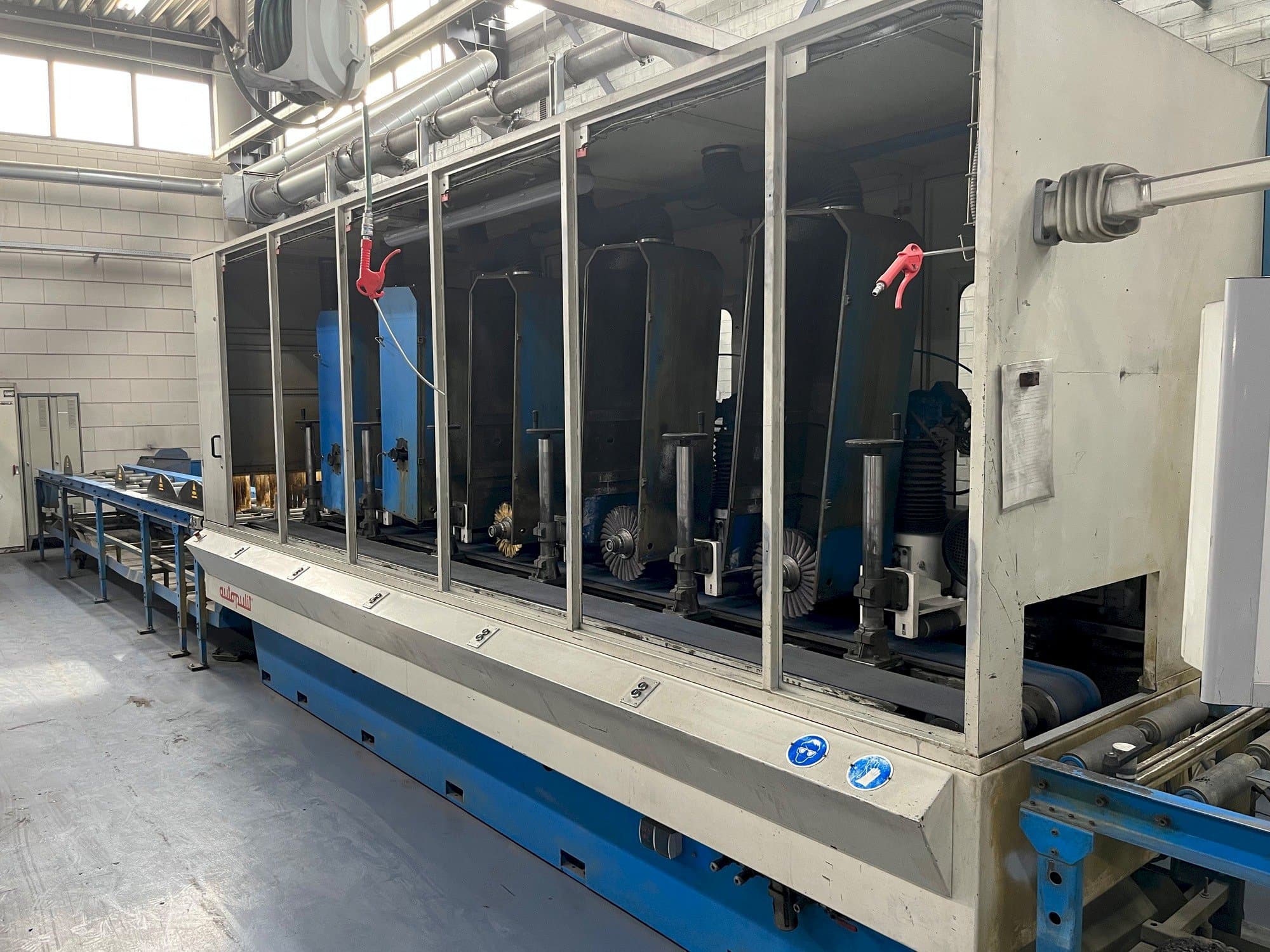 Vista frontal de la máquina Autopulit E4R-200/5UP