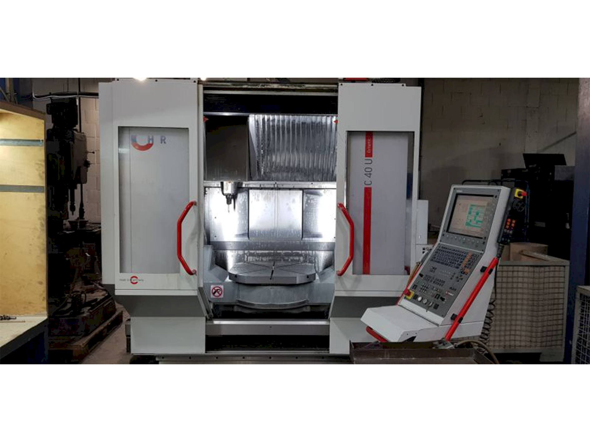 Vista frontal de la máquina HERMLE C40 U MT