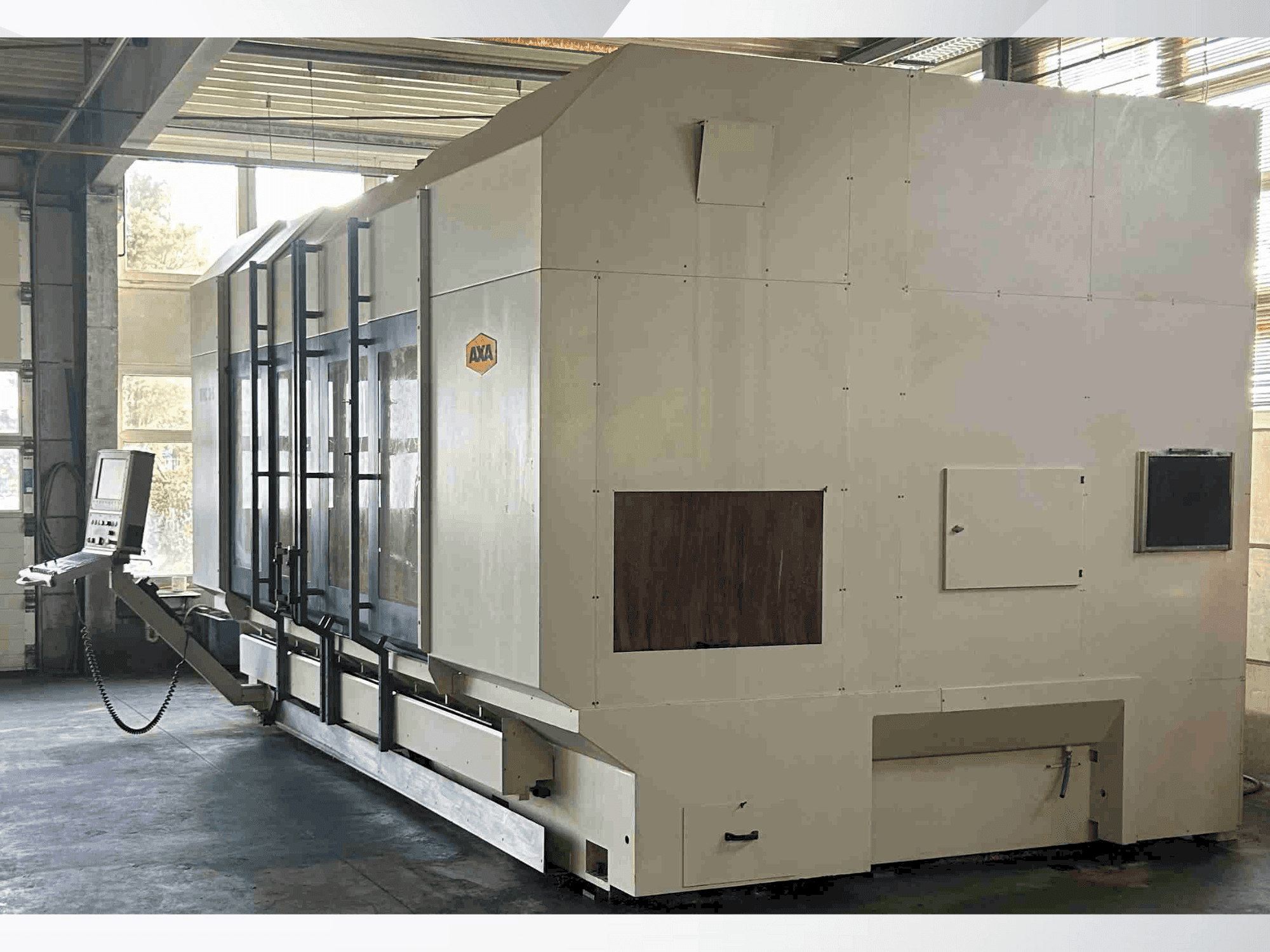 Vista frontal de la máquina AXA VHC 3-3000 S