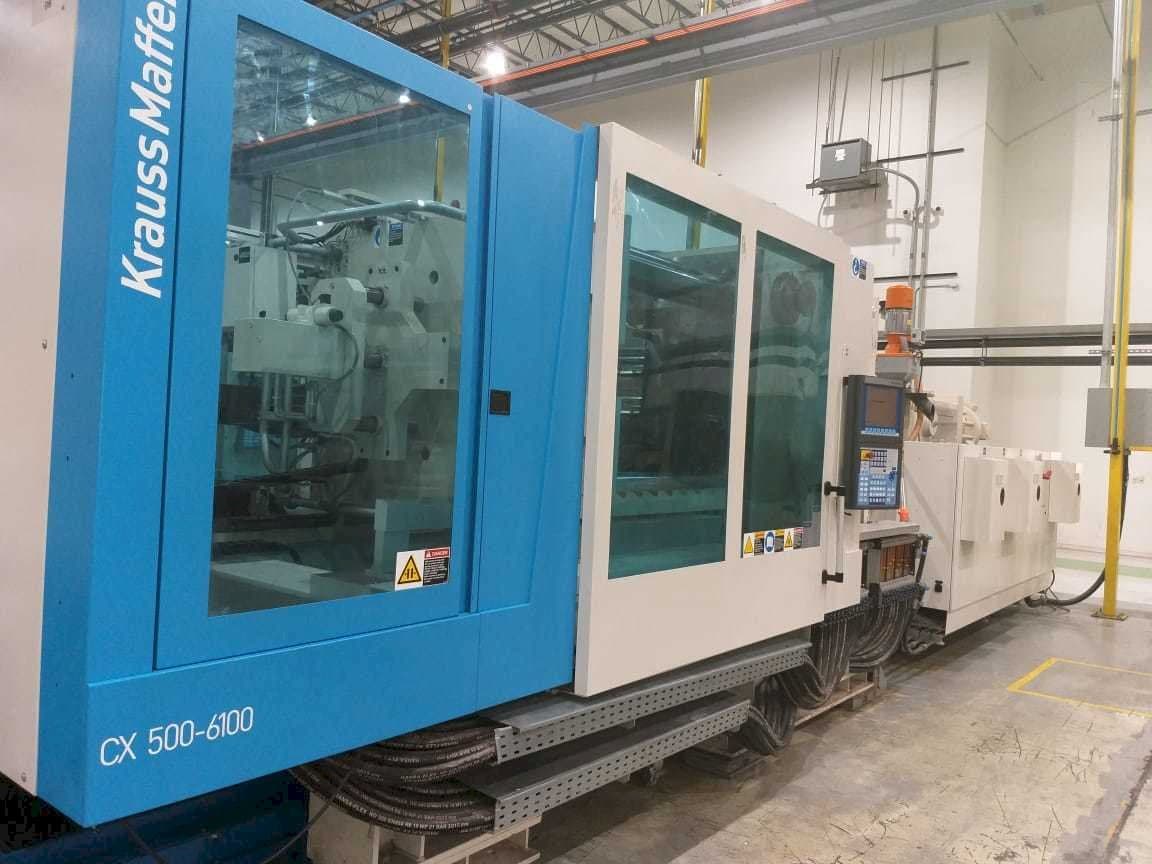 Vista frontal de la máquina Krauss Maffei 500-6100 CX