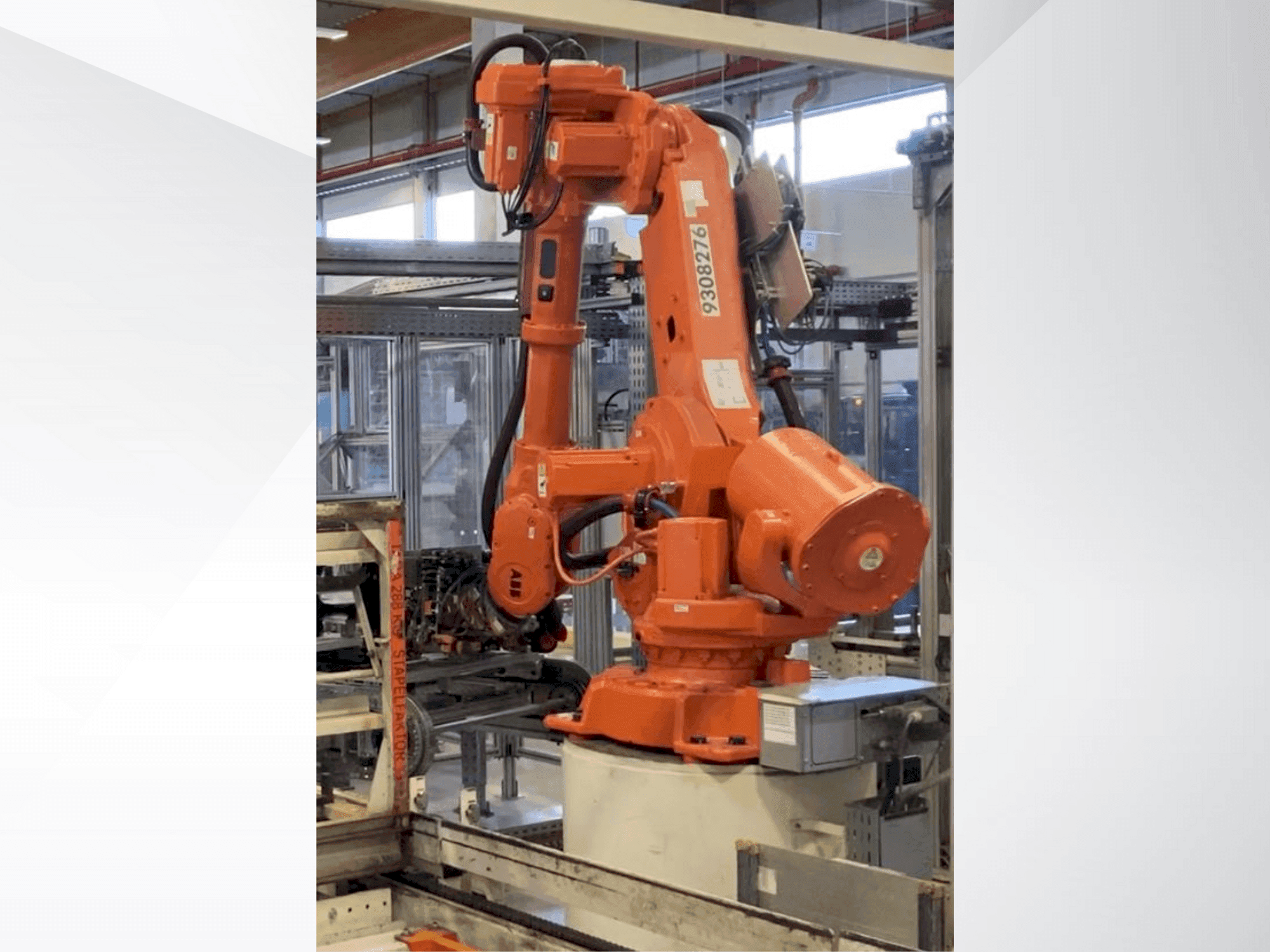 Vista frontal de la máquina ABB IRB 6640-130/320