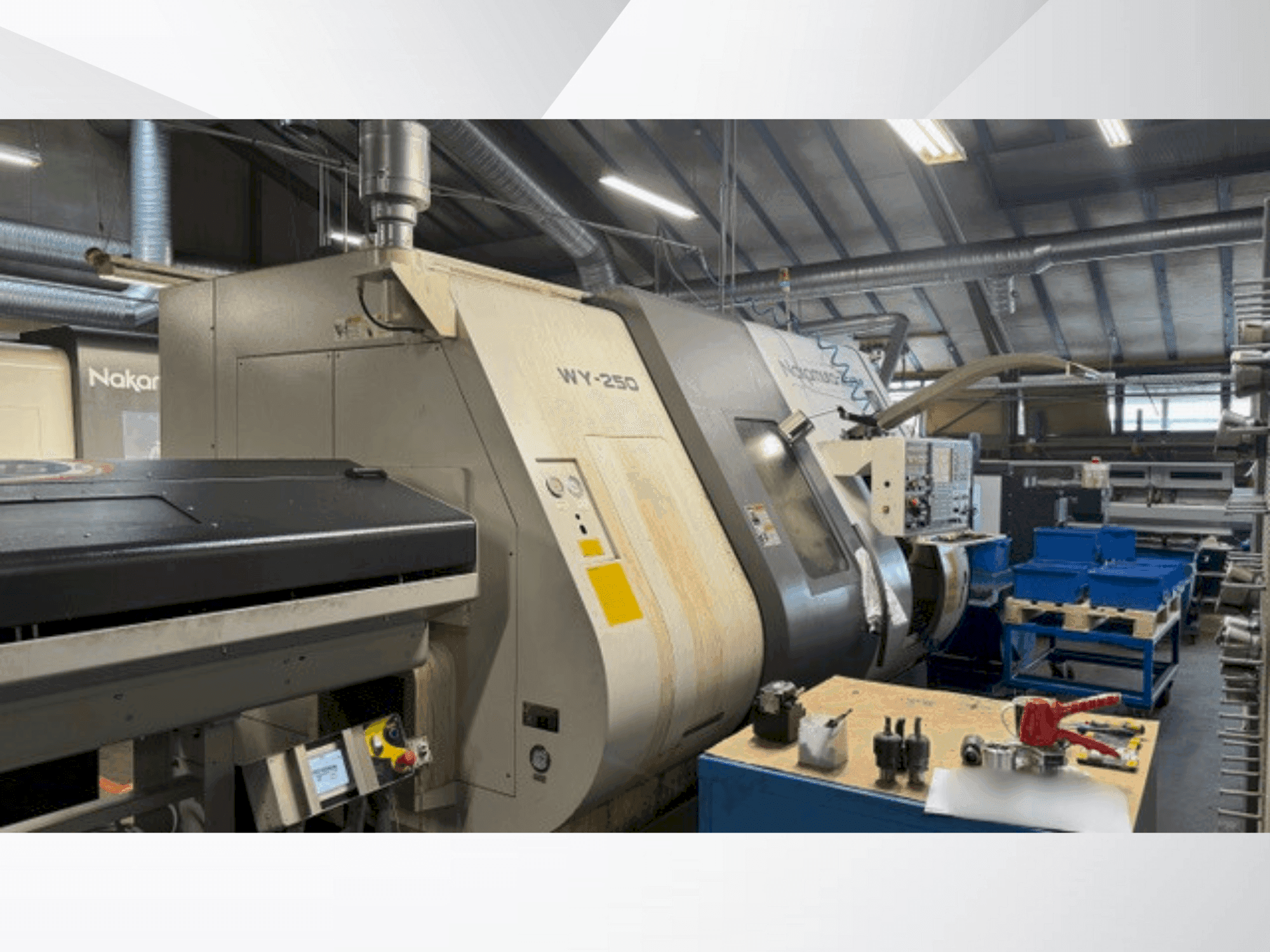 Vista frontal de la máquina NAKAMURA-TOME WY-250