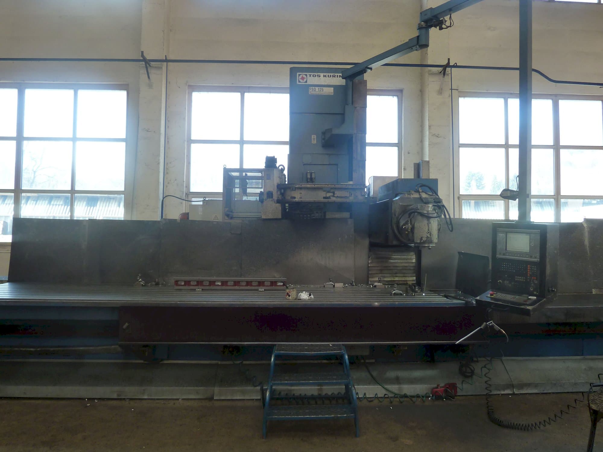 Vista frontal de la máquina TOS FSQ 125-OR/A5