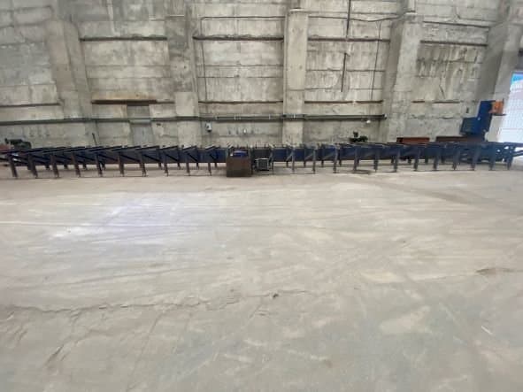 Vista frontal de la máquina Peddinghaus Avenger MDL1000B