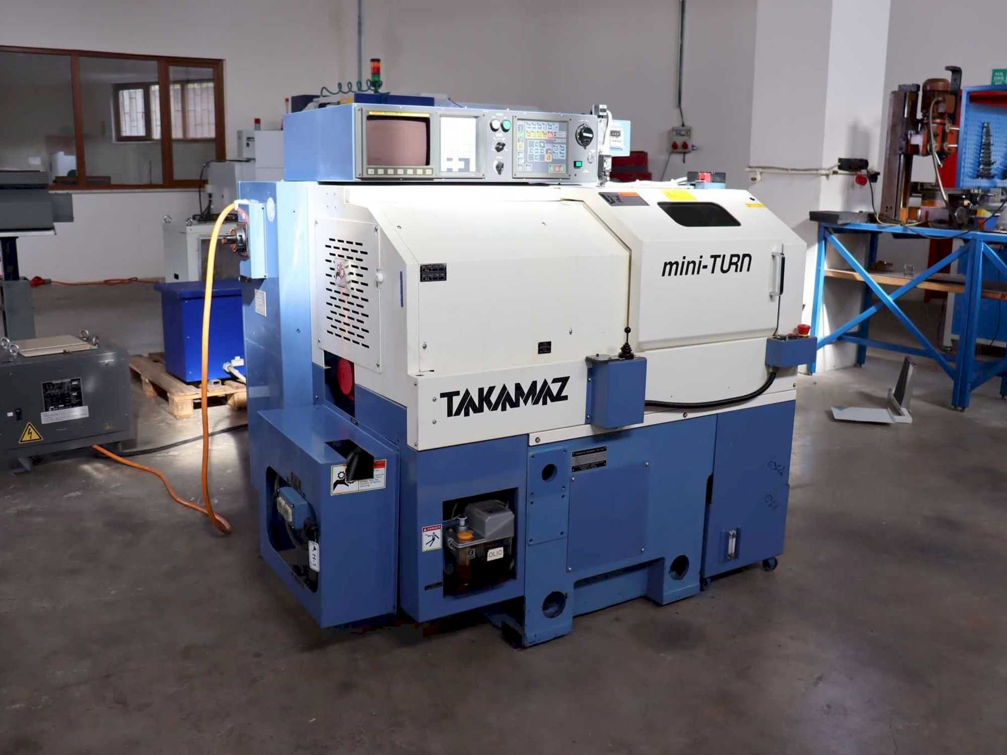 Vista frontal de la máquina Takamaz mini-Turn