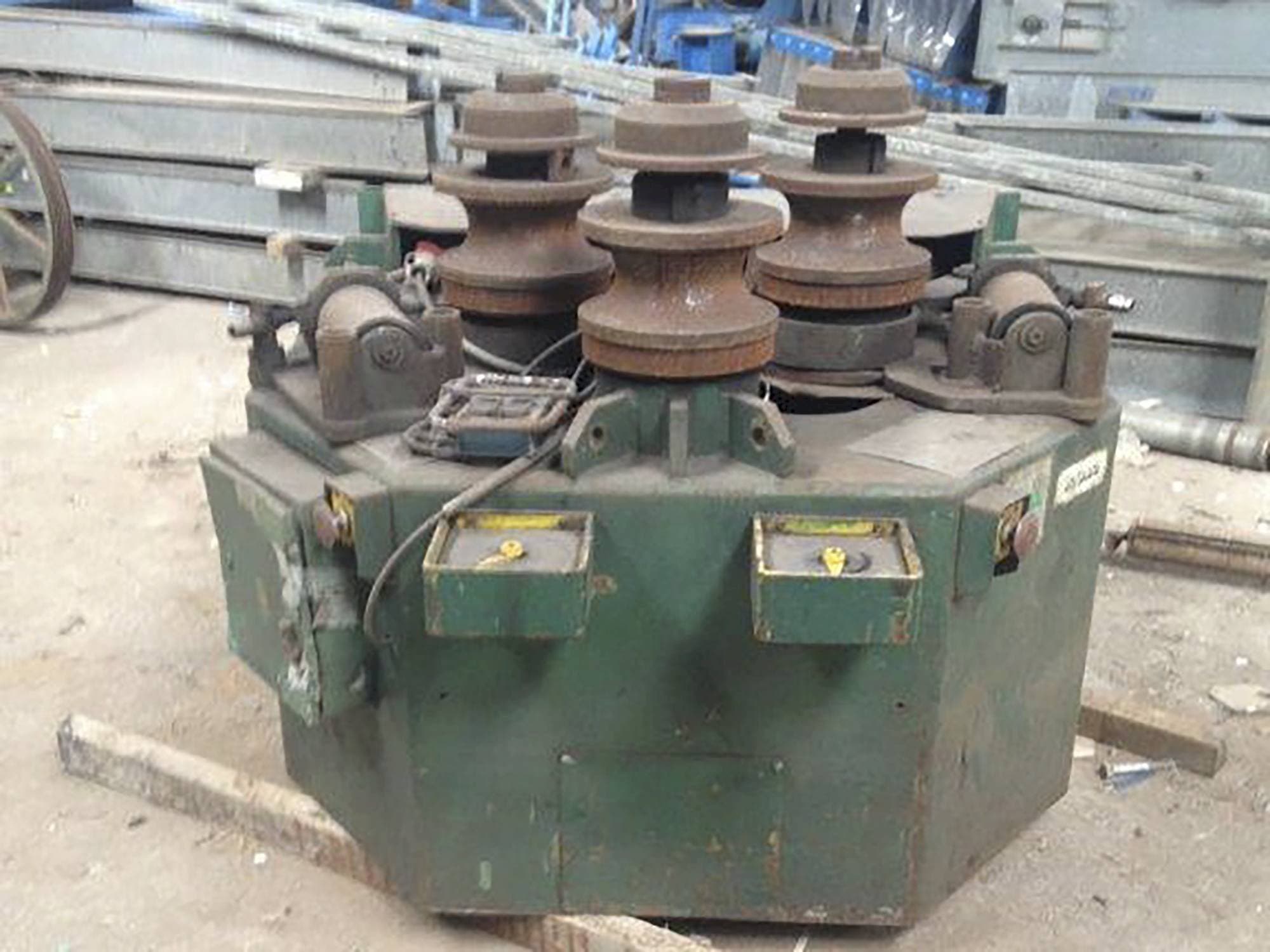 Vista frontal de la máquina ROUNDO R-5