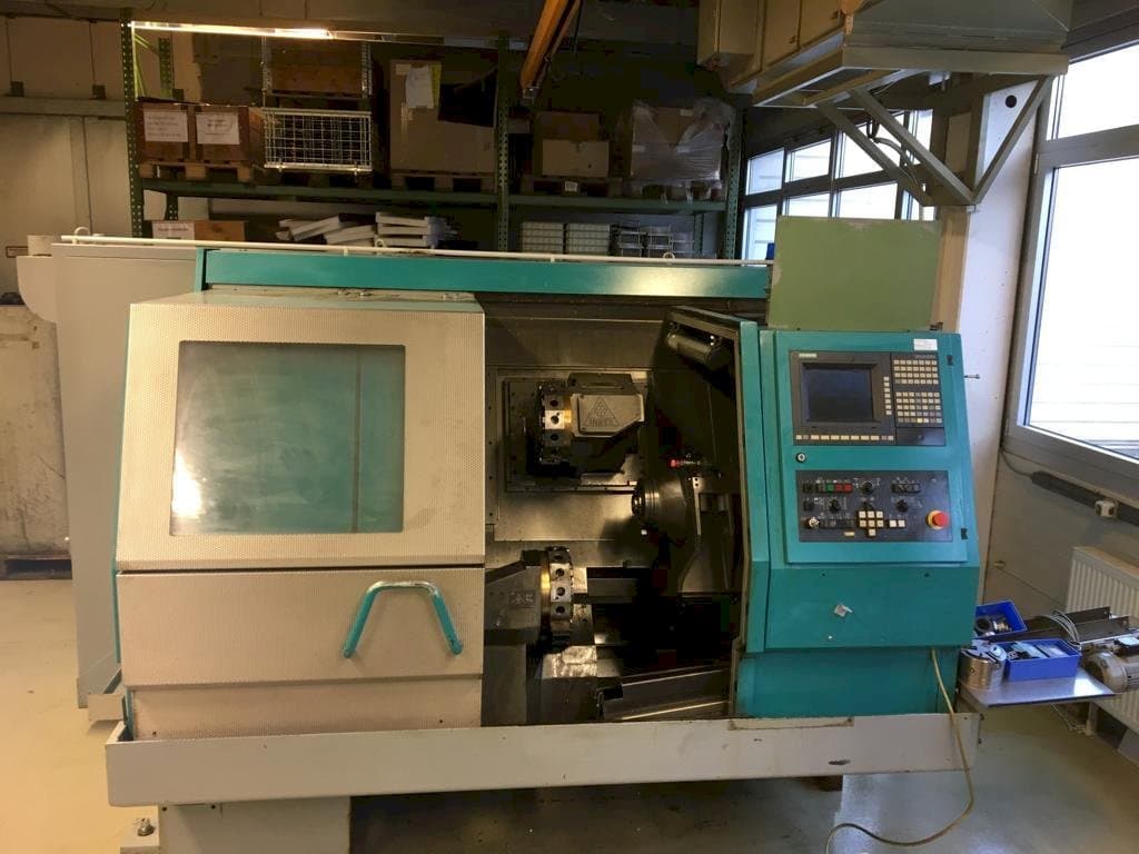 Vista frontal de la máquina Index G200