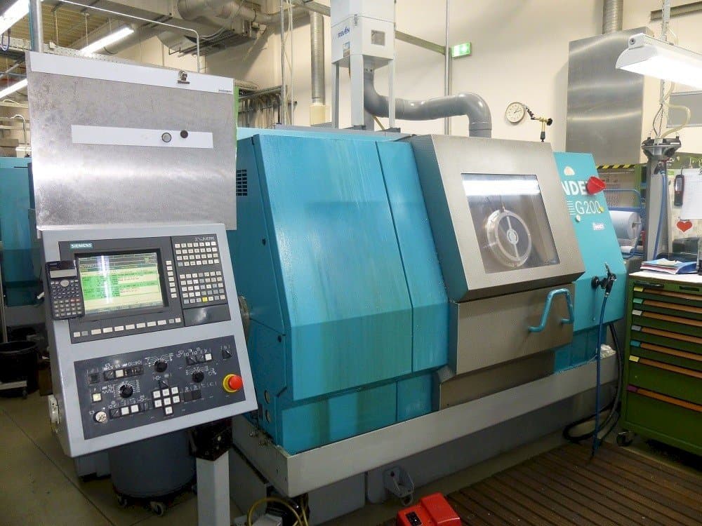 Vista frontal de la máquina Index G200