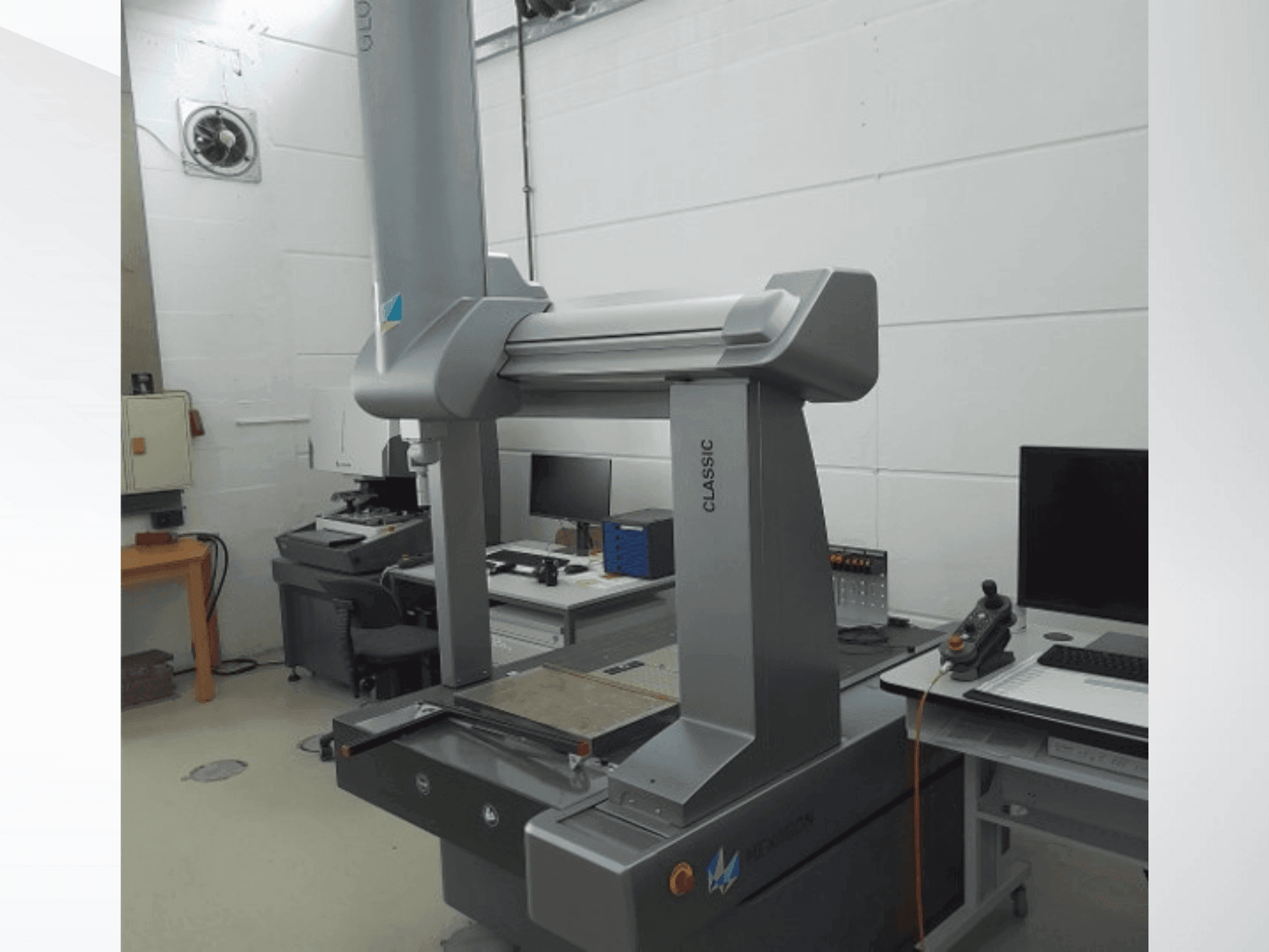 Vista frontal de la máquina Hexagon GLOBAL CLASSIC