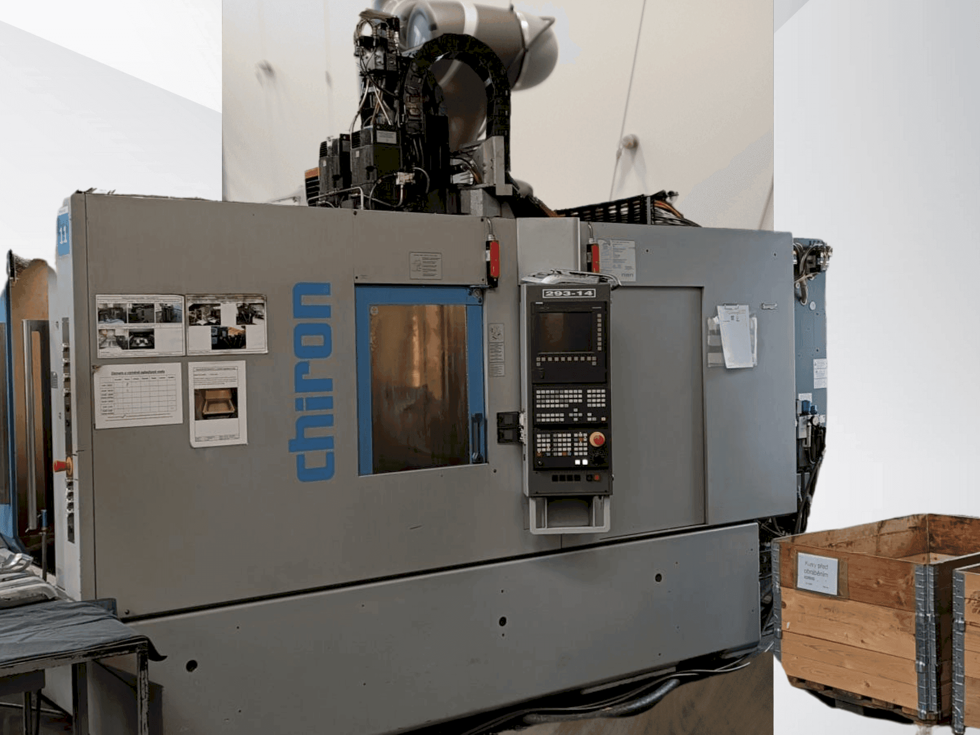 Vista frontal de la máquina CHIRON DZ 15K WM