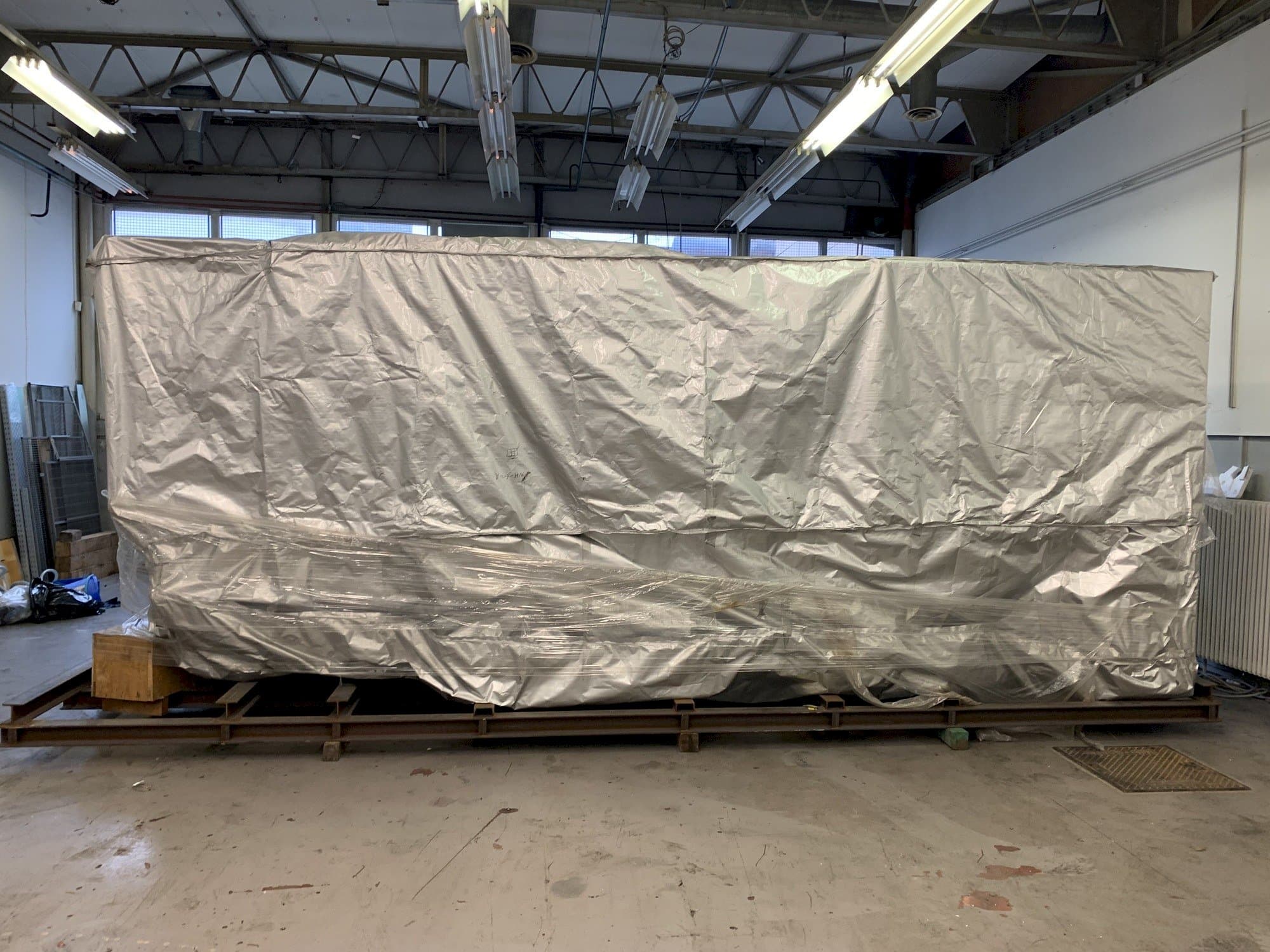 Vista frontal de la máquina YCM NH 500A