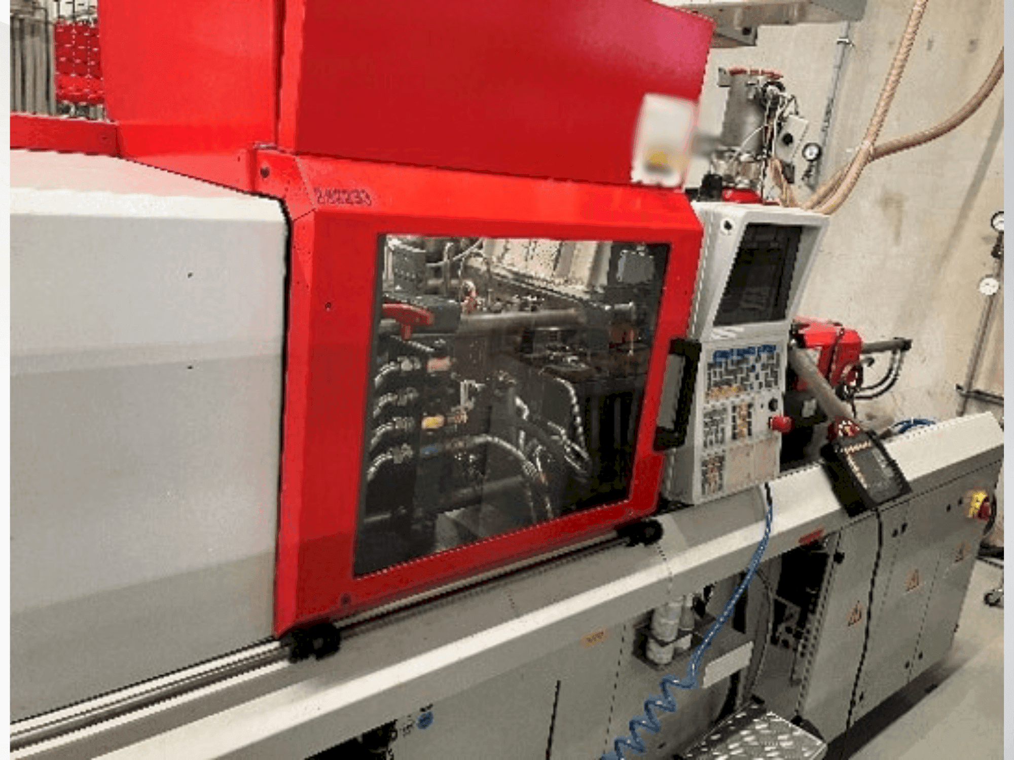 Vista frontal de la máquina Arburg Allrounder 320 U 500-150