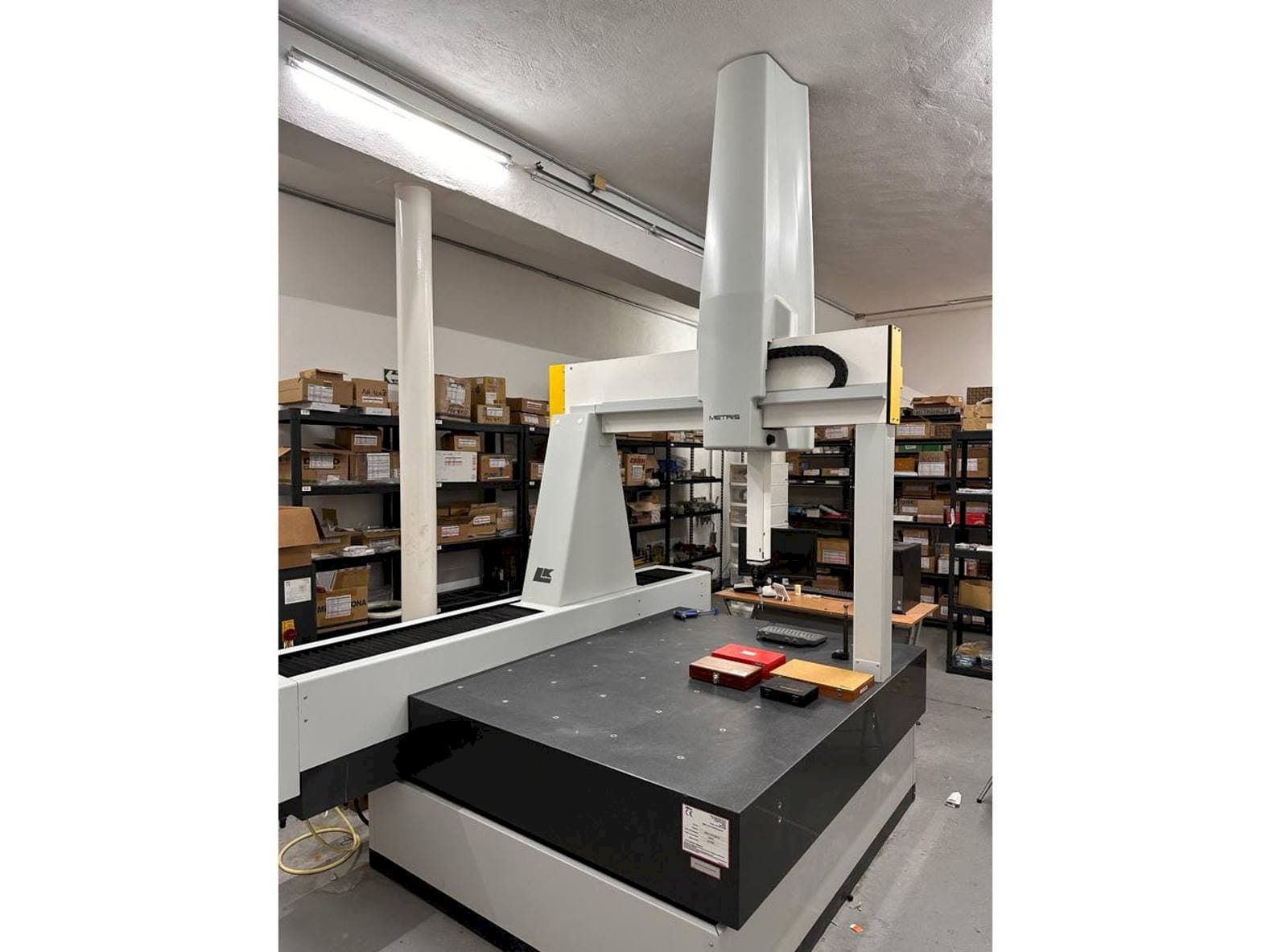 Vista frontal de la máquina NIKON LK V 15.10.8