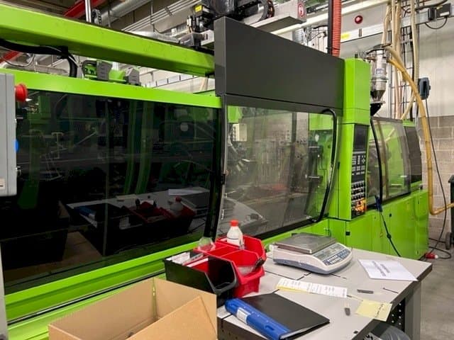 Vista frontal de la máquina Engel ES 650H200W / 125 HL-2F