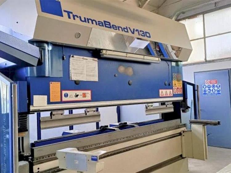 Vista frontal de la máquina Trumpf Trumabend V130