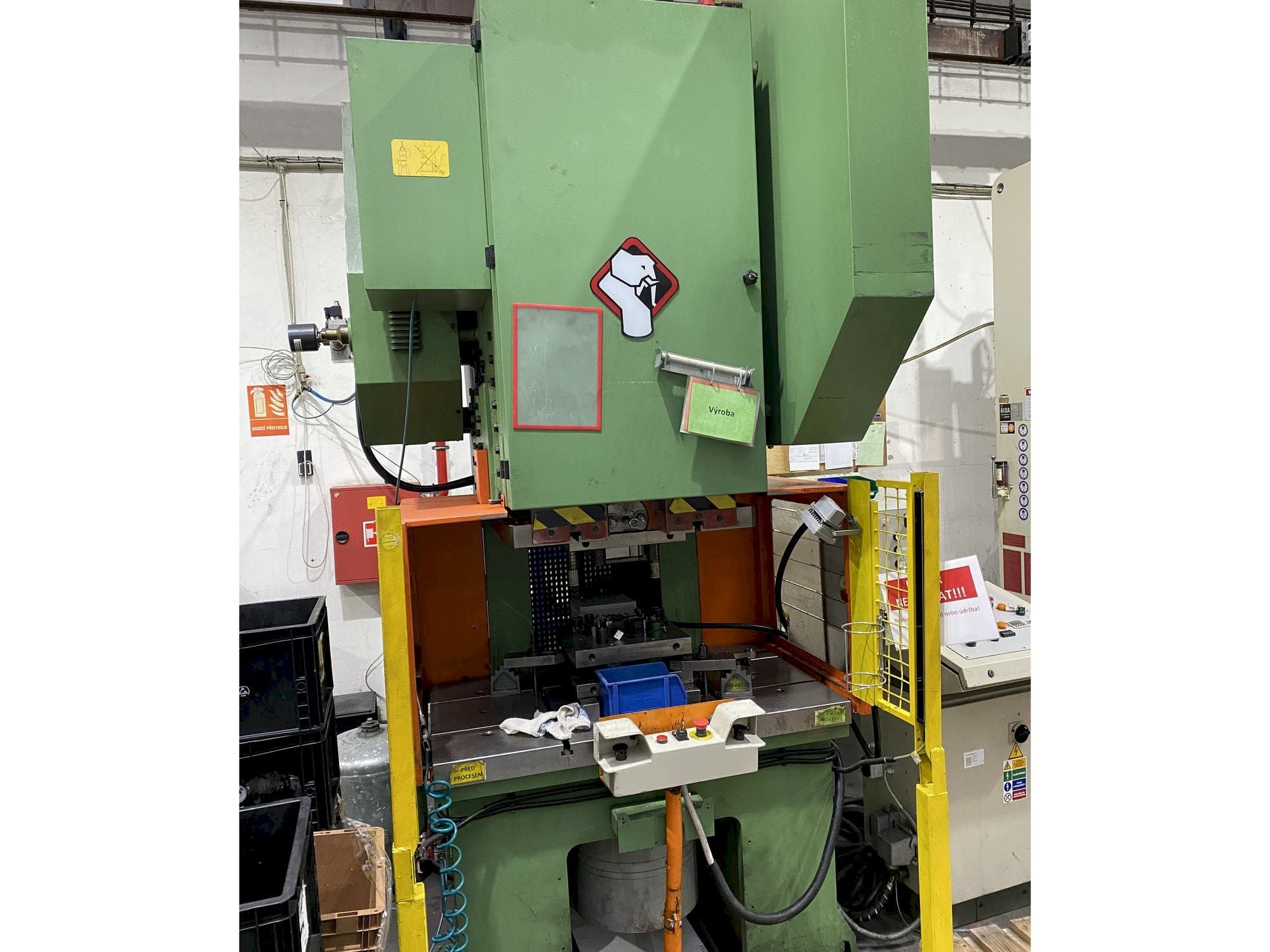 Vista frontal de la máquina SANGIACOMO T 130R CE