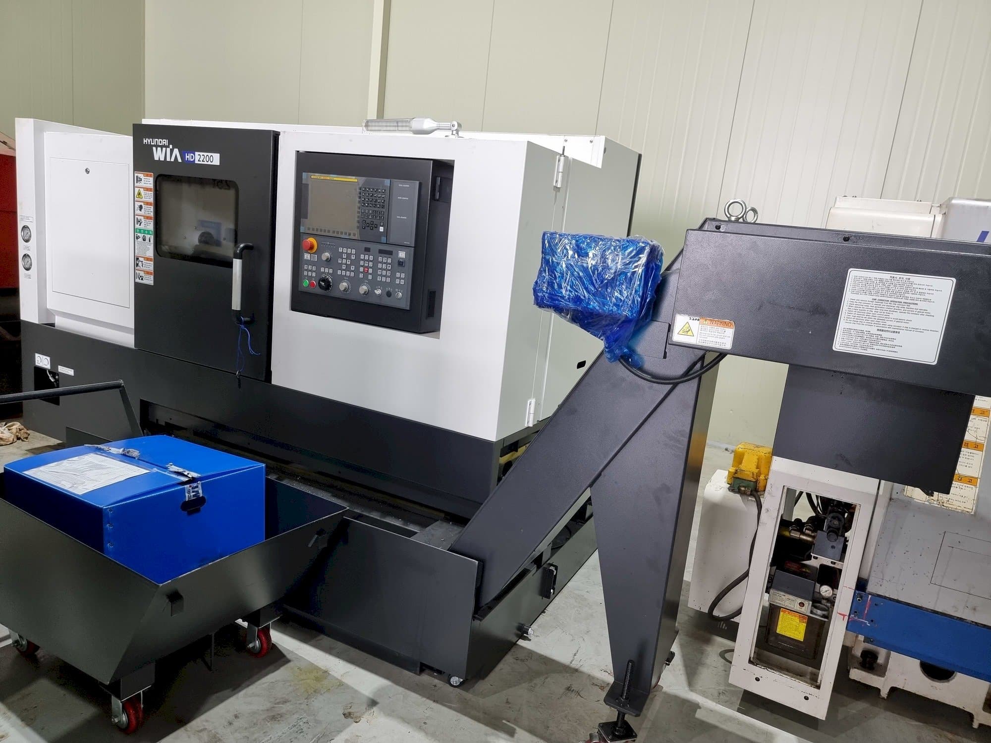 Vista frontal de la máquina Hyundai Wia HD2200