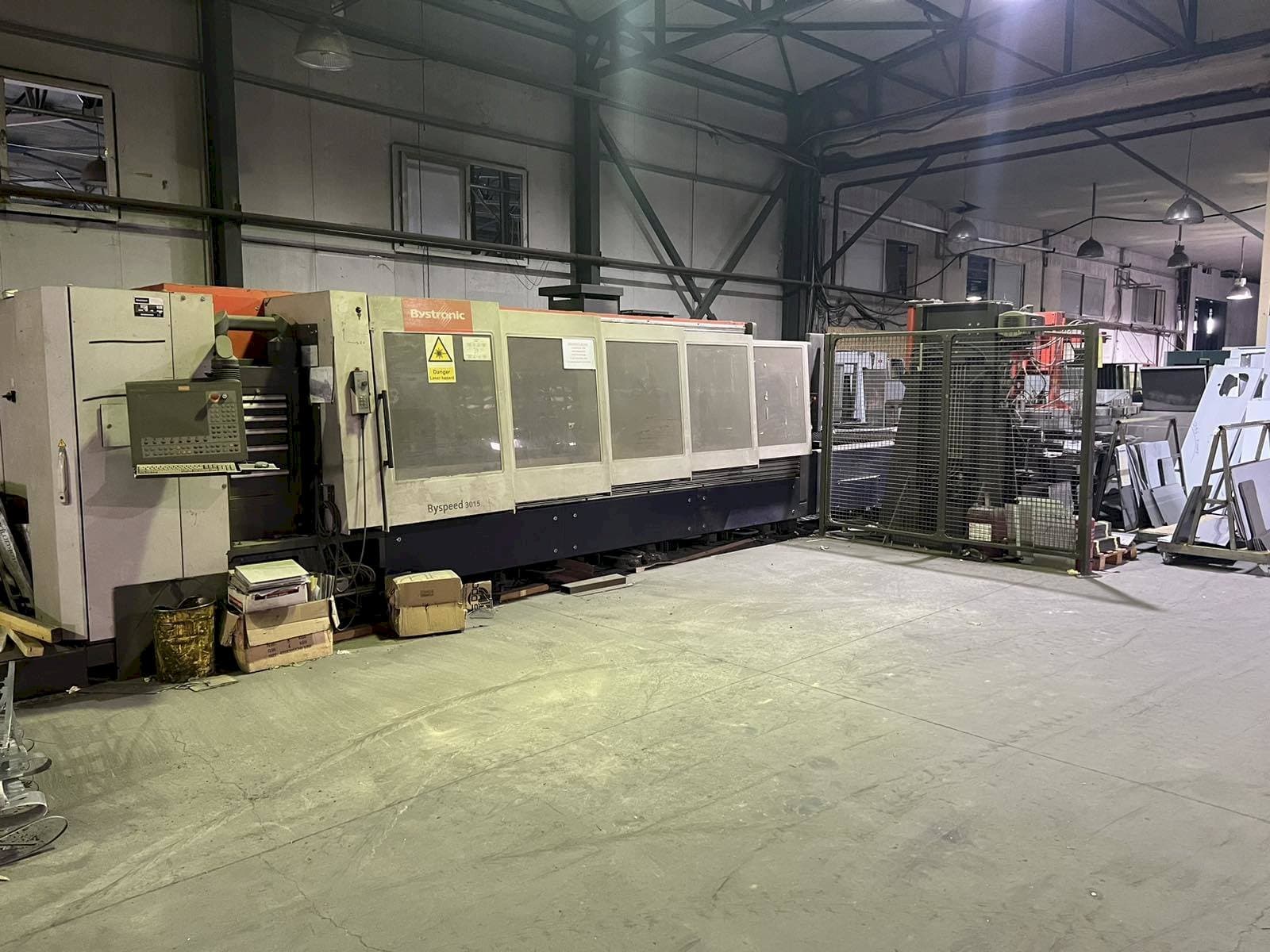 Vista frontal de la máquina Bystronic Byspeed 3015