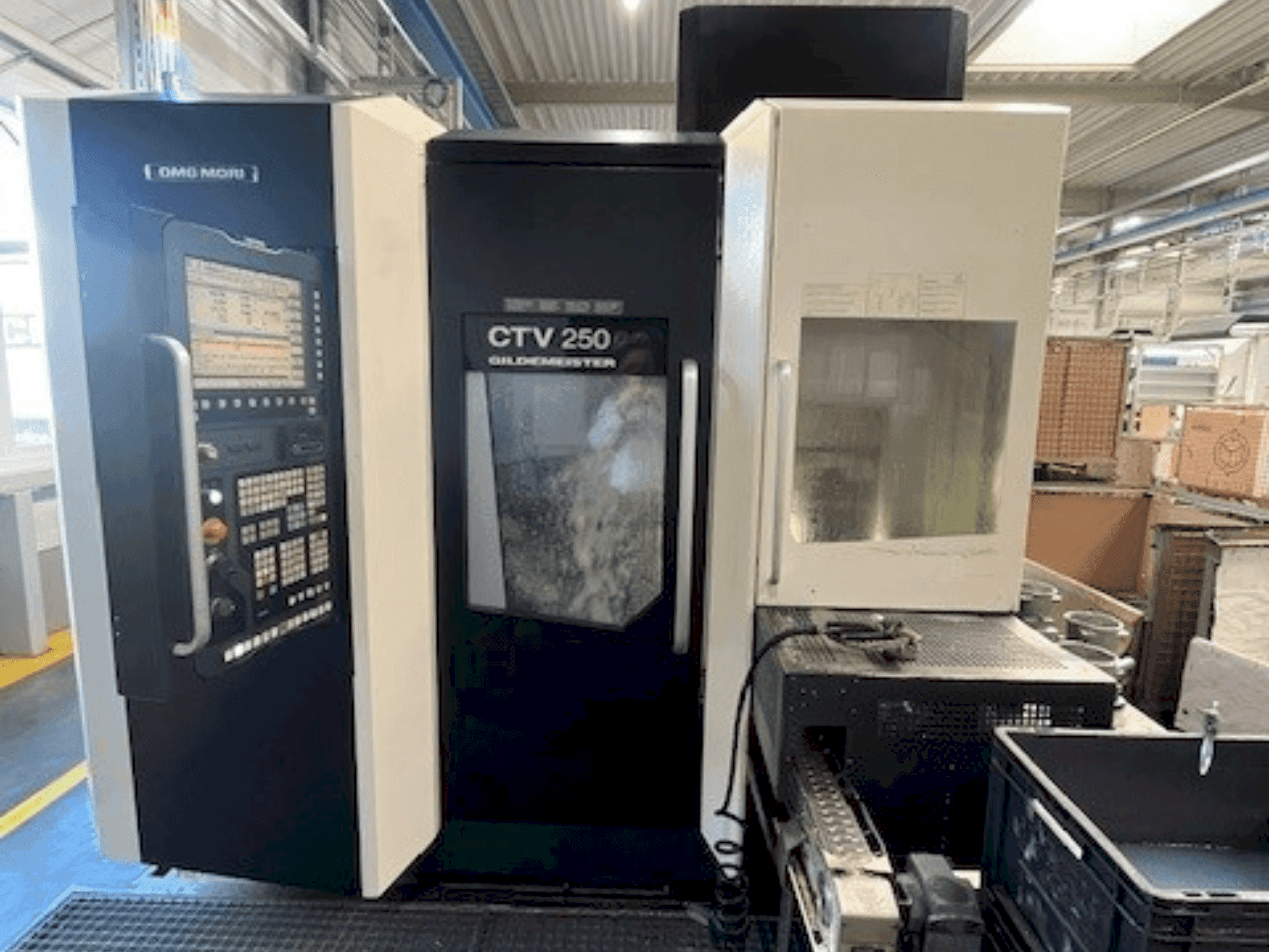 Vista frontal de la máquina DMG MORI Gildemeister CTV 250 2nd