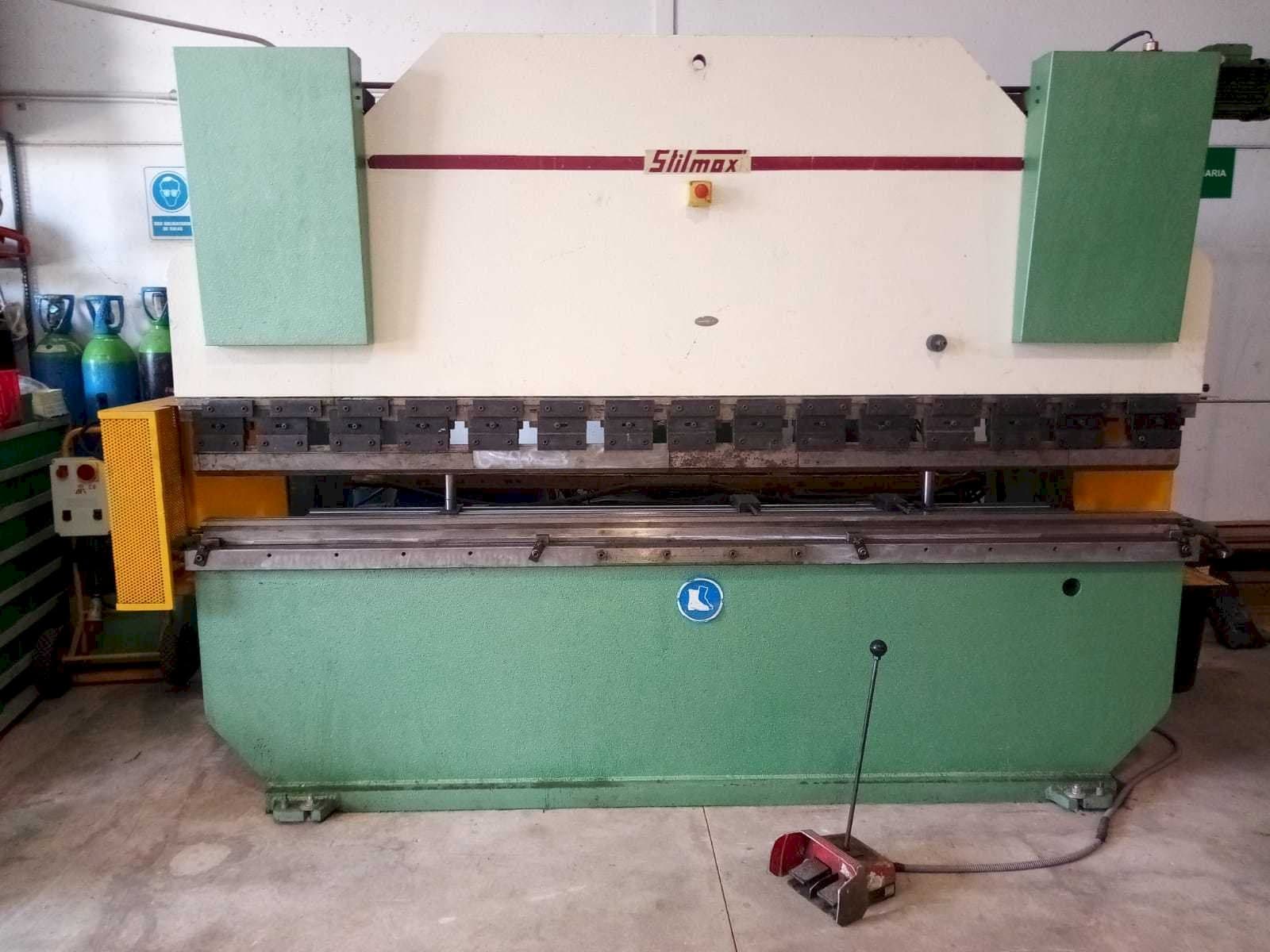 Vista frontal de la máquina STILMAX 3100